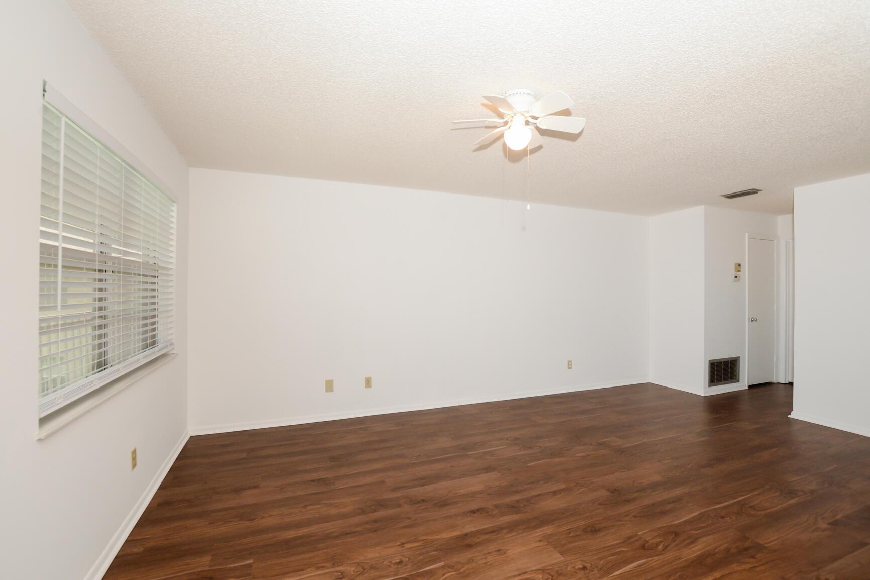 8 Lake Vista Trail 205, Port St. Lucie, FL 34952, Port St. Lucie - Photo 4