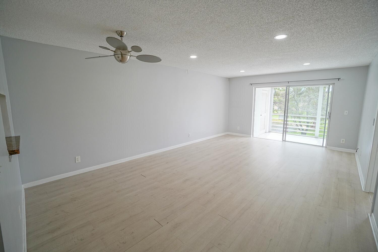 2828 Casita Way 214 C, Delray Beach, FL 33445, Delray Beach - Photo 3