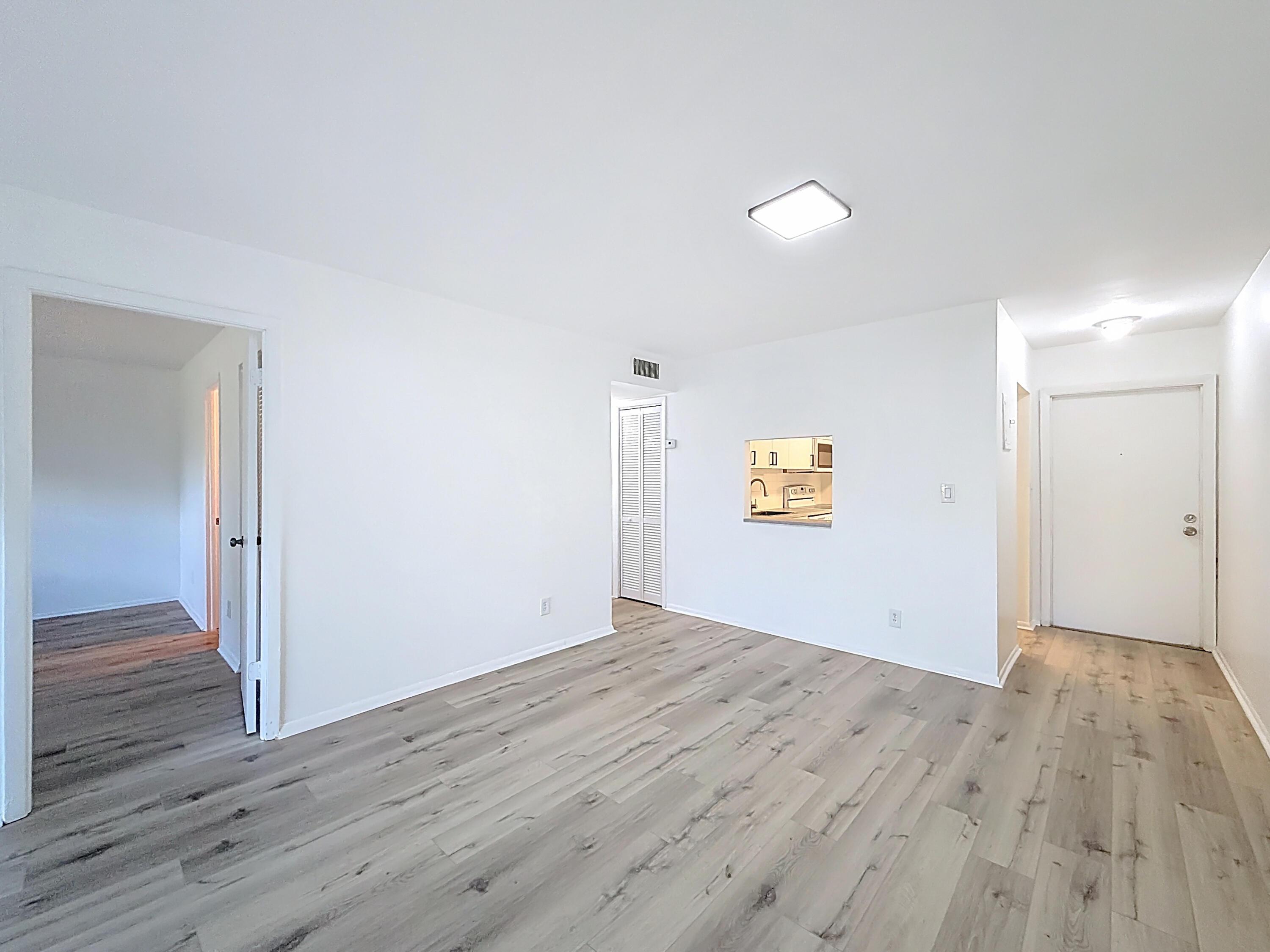 961 NW 45th Street 3, Deerfield Beach, FL 33064, Deerfield Beach - Photo 3