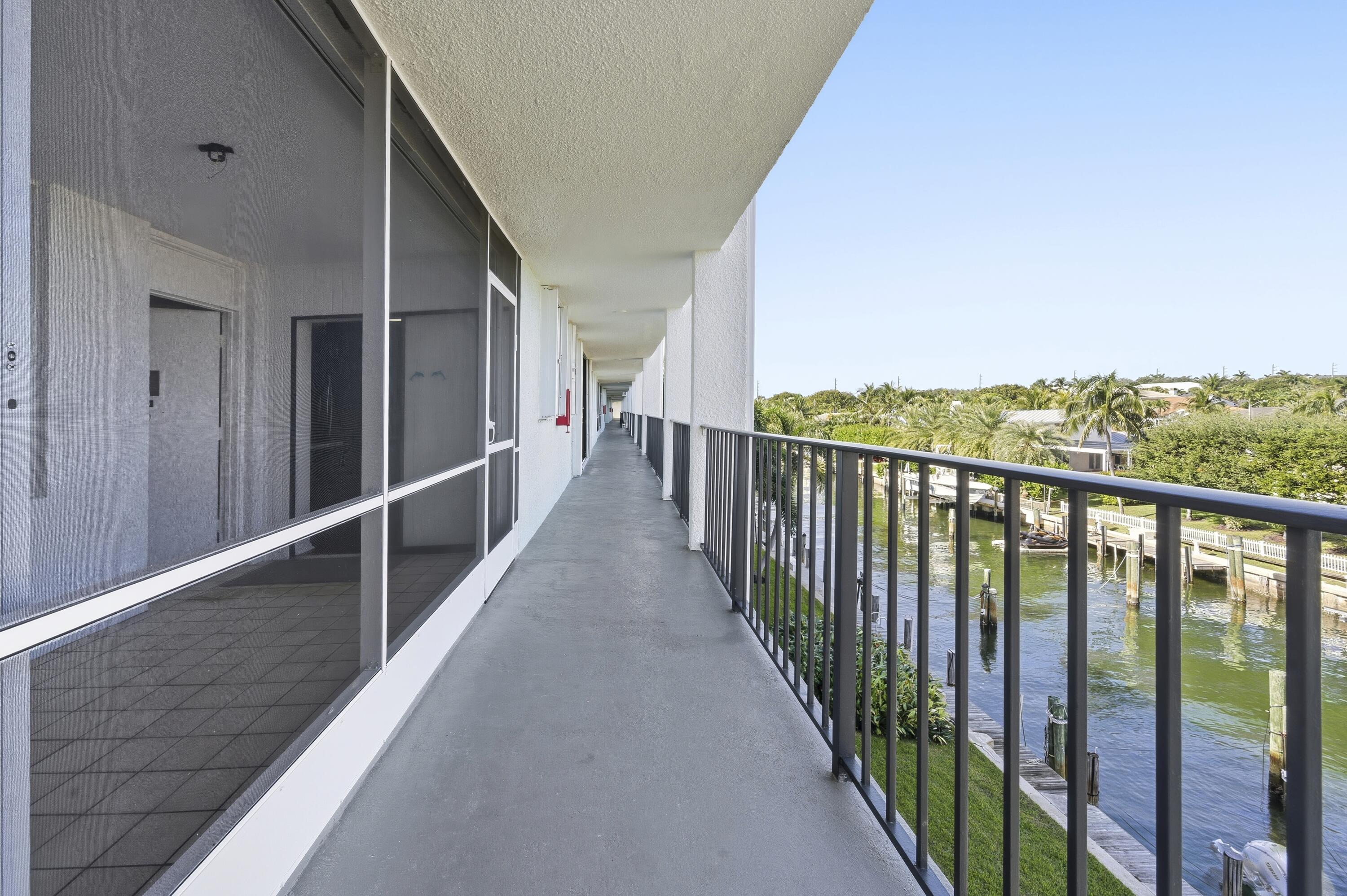 109 Paradise Harbour Blvd 415, North Palm Beach, FL 33408, North Palm Beach - Photo 2
