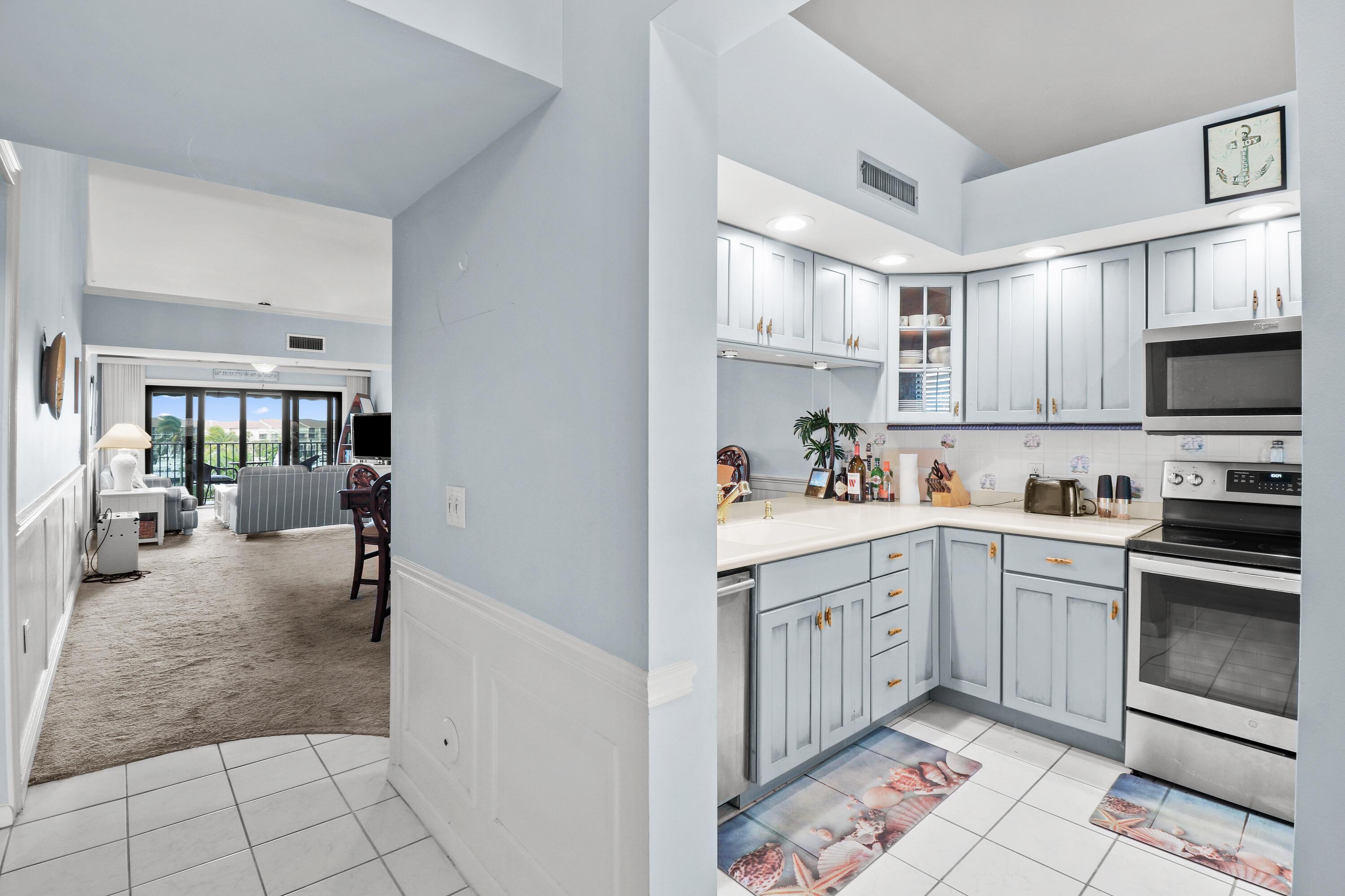 901 Seafarer Circle 503, Jupiter, FL 33477, Jupiter - Photo 2