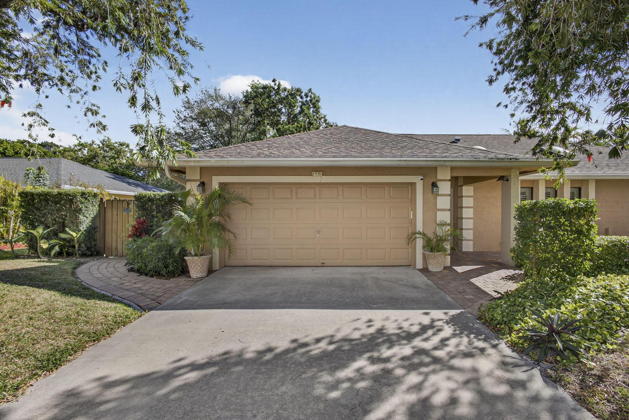 1776 The 12th Fairway, Wellington, FL 33414, Wellington - Photo 4