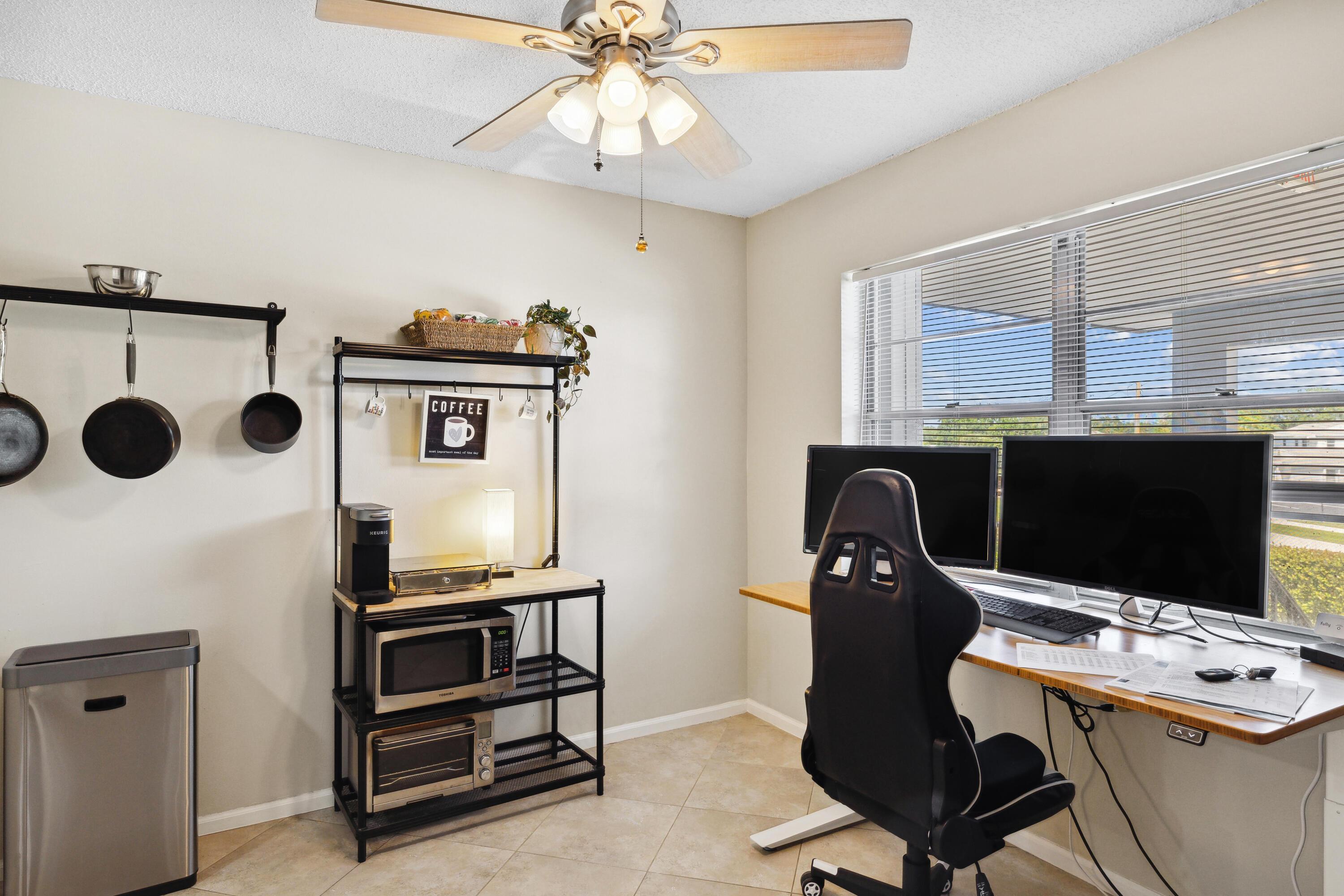 3075 E Gardens East Drive 32, Palm Beach Gardens, FL 33410, Palm Beach Gardens - Photo 4