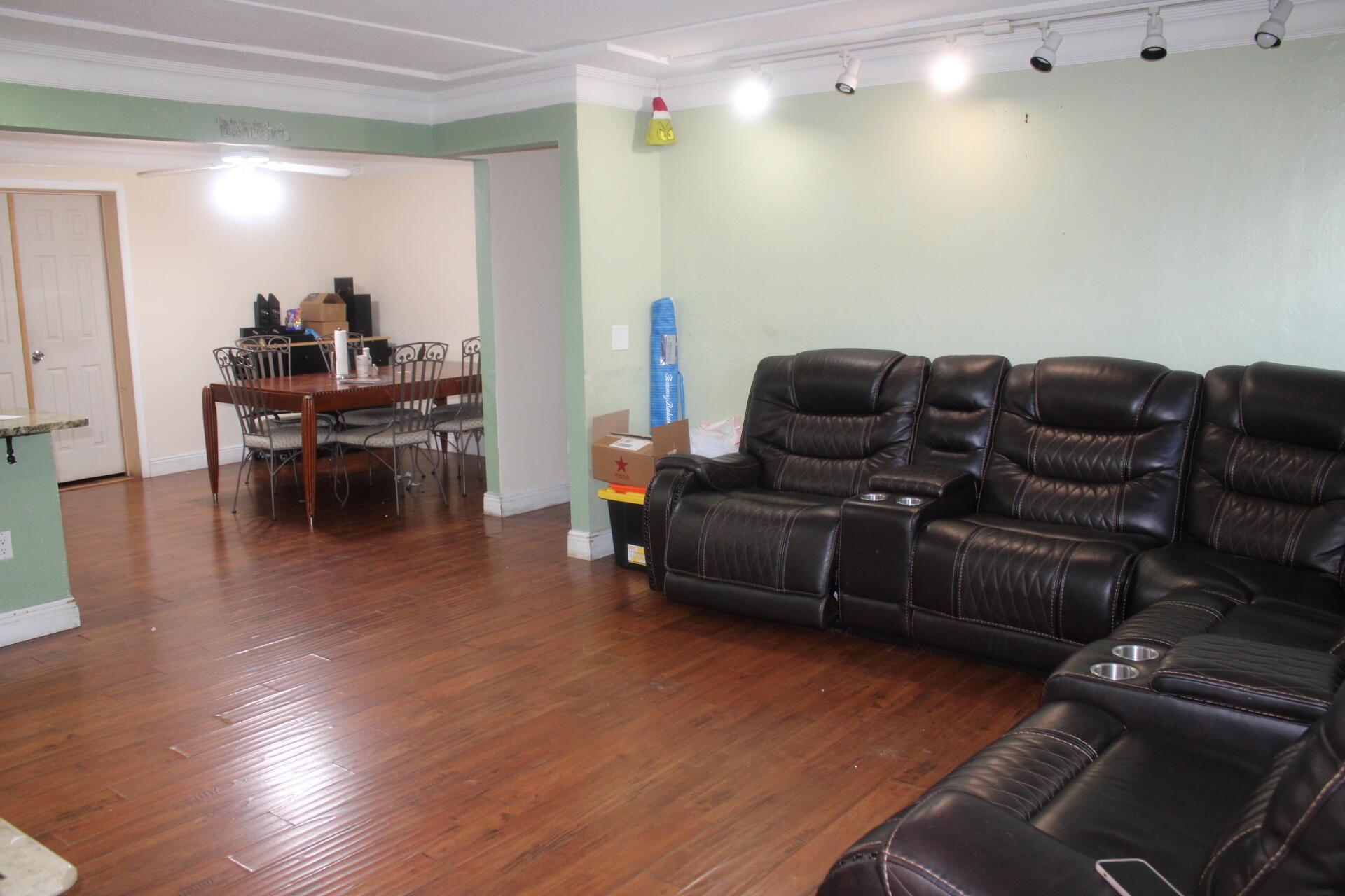 2842 Somerset Road Road, Lake Worth, FL 33462, Lake Worth - Photo 5