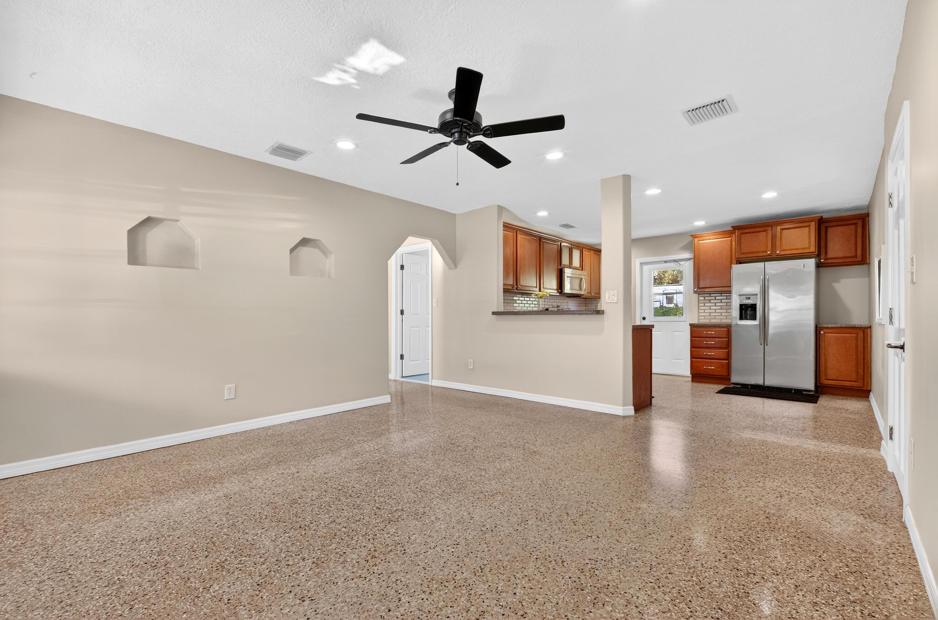 2108 Donald Avenue, Fort Pierce, FL 34946, Fort Pierce - Photo 4