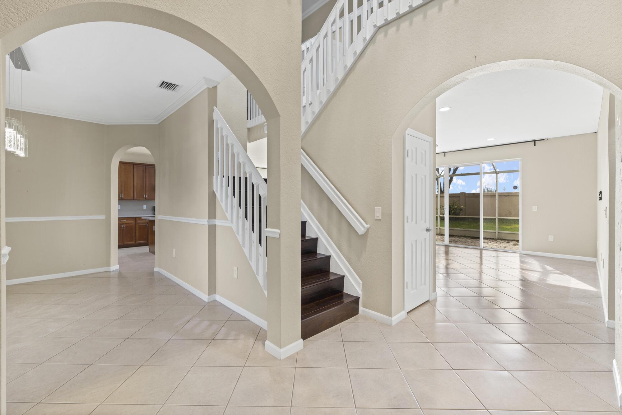 166 Bella Vista Way, Royal Palm Beach, FL 33411, Royal Palm Beach - Photo 5