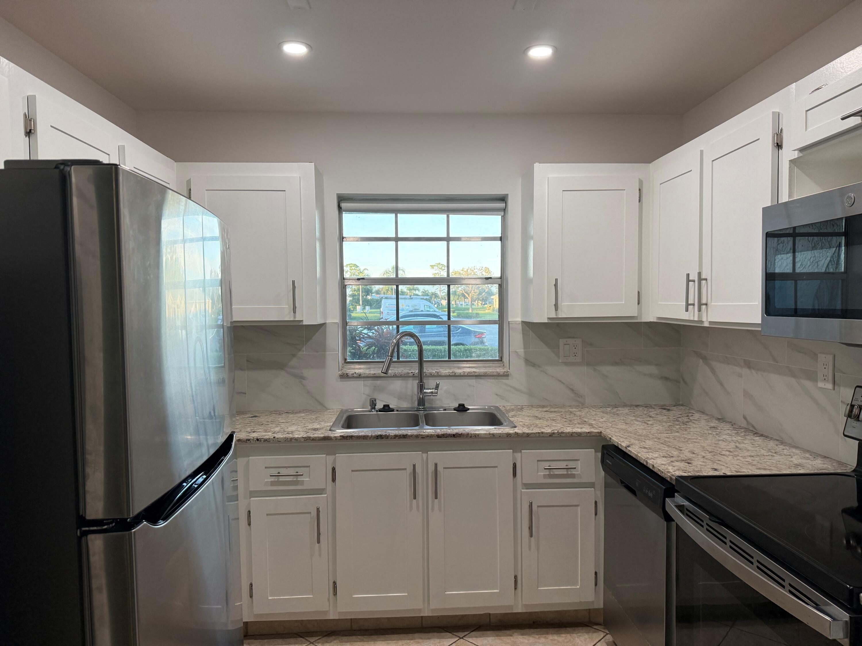 14676 Canalview Drive A, Delray Beach, FL 33484, Delray Beach - Photo 5