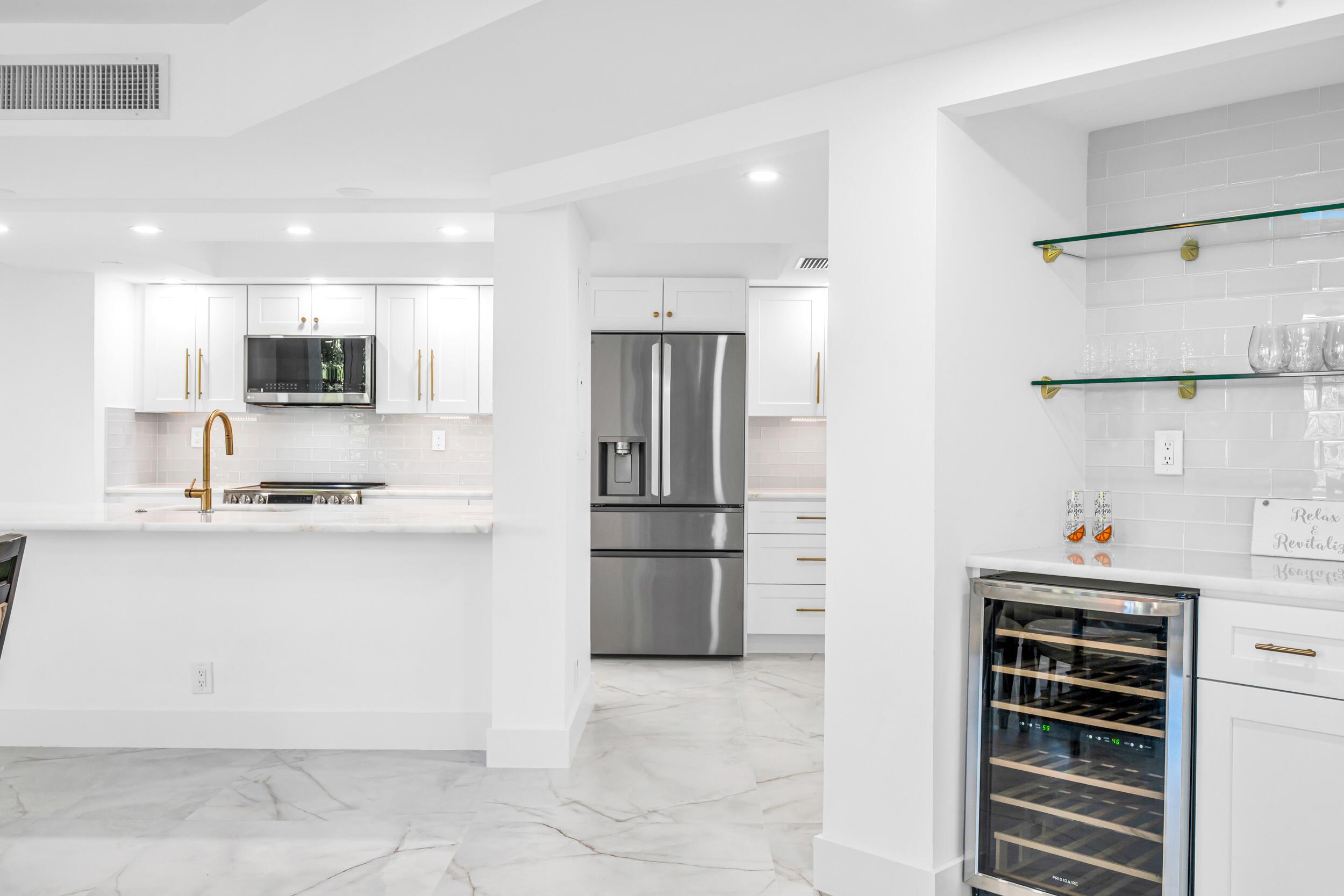 100 SE 5th Avenue 304, Boca Raton, FL 33432, Boca Raton - Photo 4