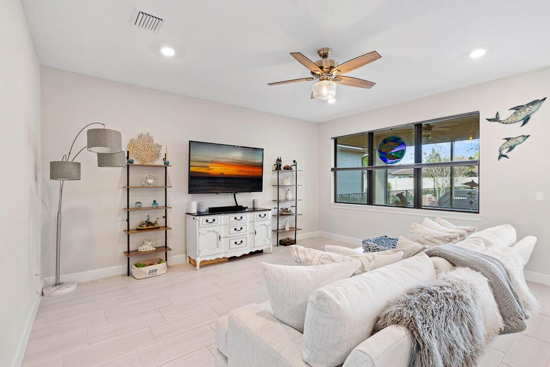 519 SE Villandry Way, Port St. Lucie, FL 34984, Port St. Lucie - Photo 2