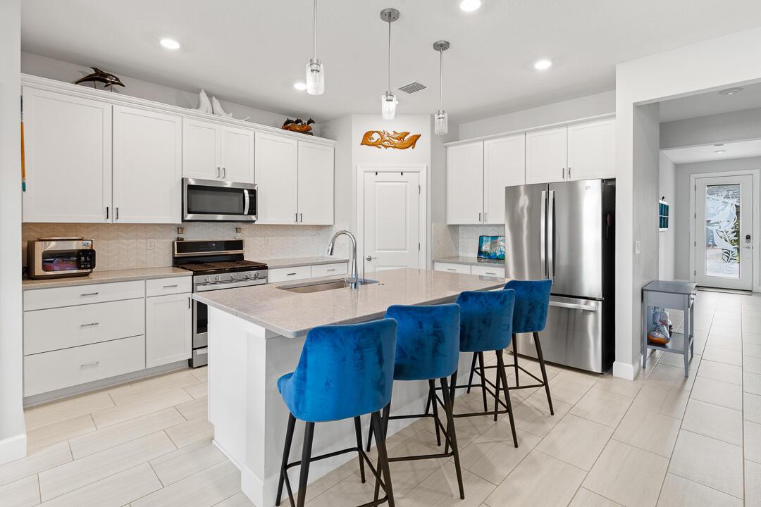 519 SE Villandry Way, Port St. Lucie, FL 34984, Port St. Lucie - Photo 3