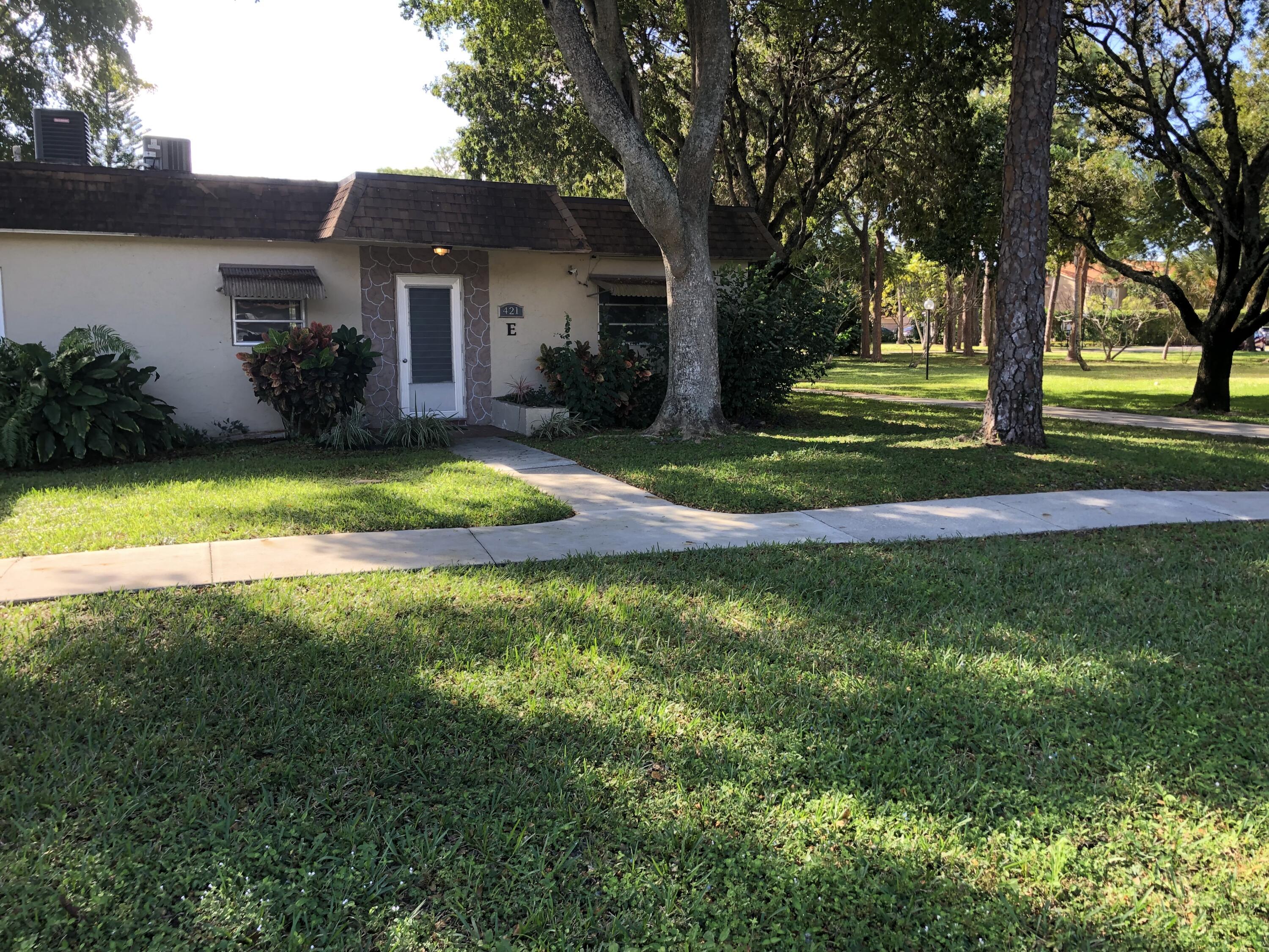 421 SW Natura Avenue E, Deerfield Beach, FL 33441, Deerfield Beach - Photo 2