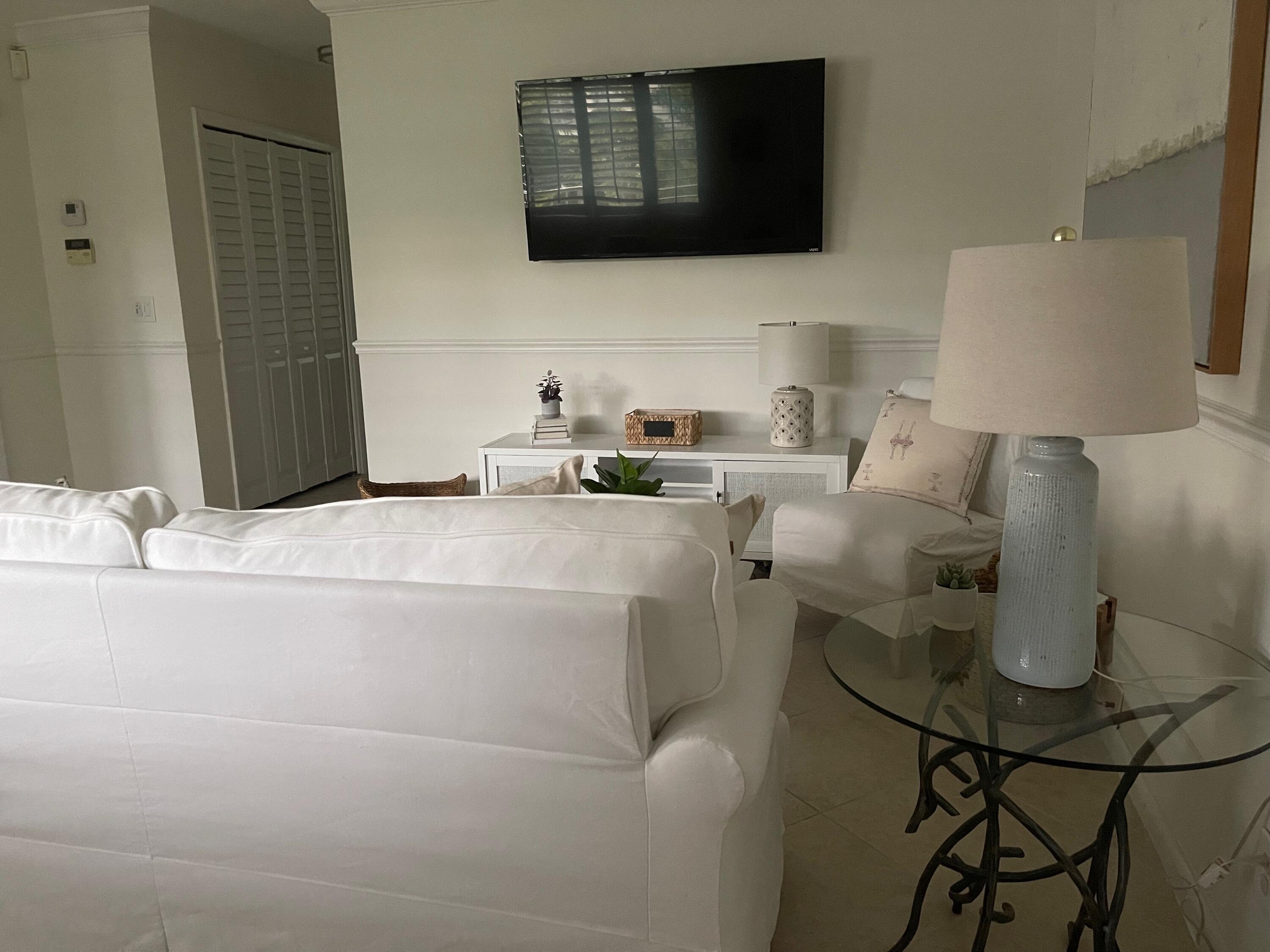 1202 Palm Trail 6, Delray Beach, FL 33483, Delray Beach - Photo 5