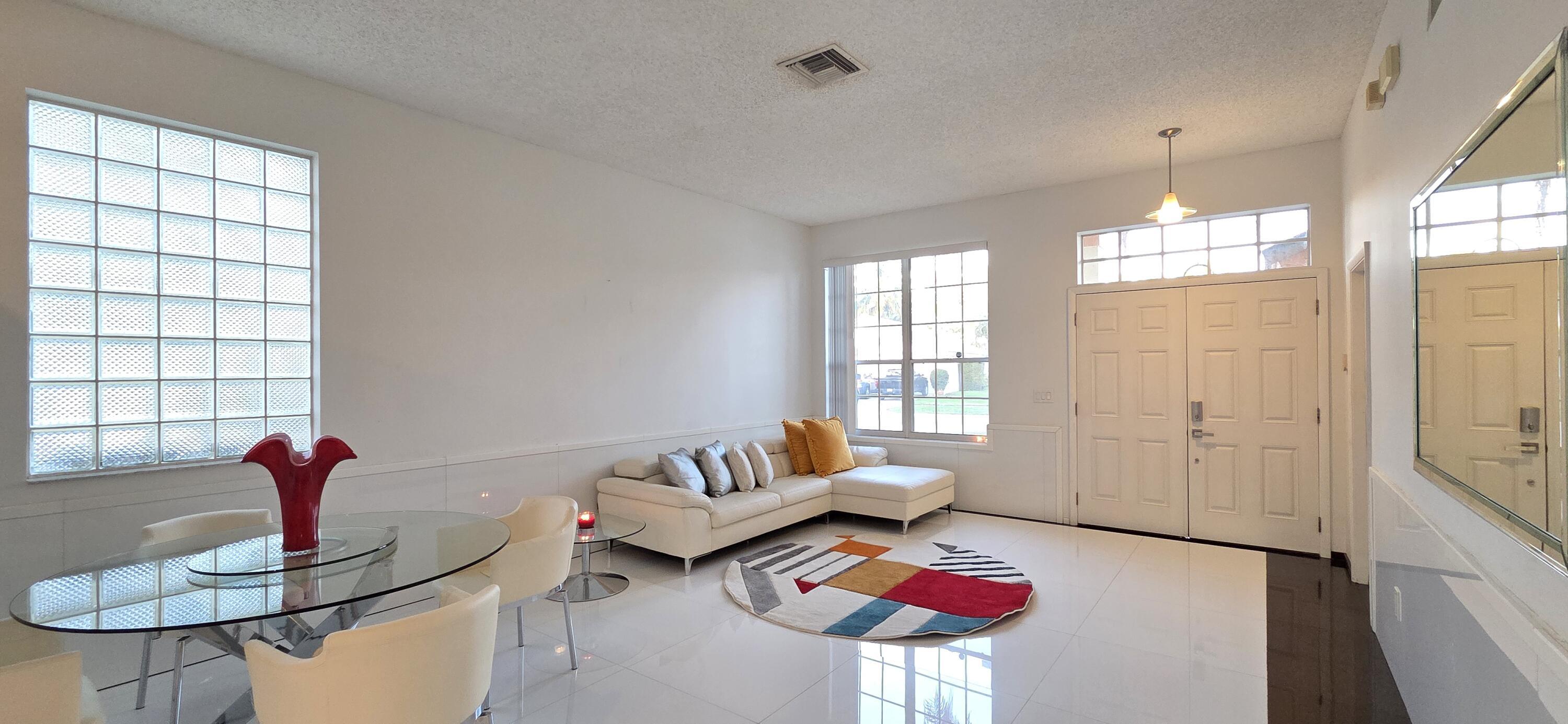 661 Lake Wellington Drive, Wellington, FL 33414, Wellington - Photo 5