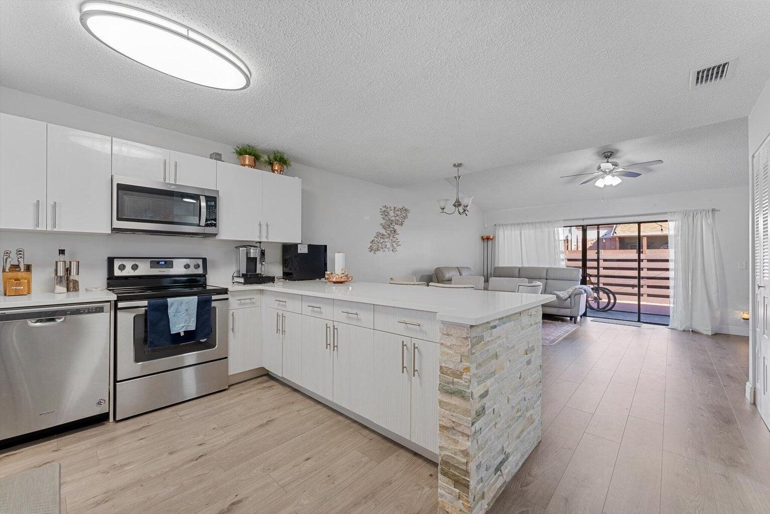 5648 Kimberton Way, Lake Worth, FL 33463, Lake Worth - Photo 5