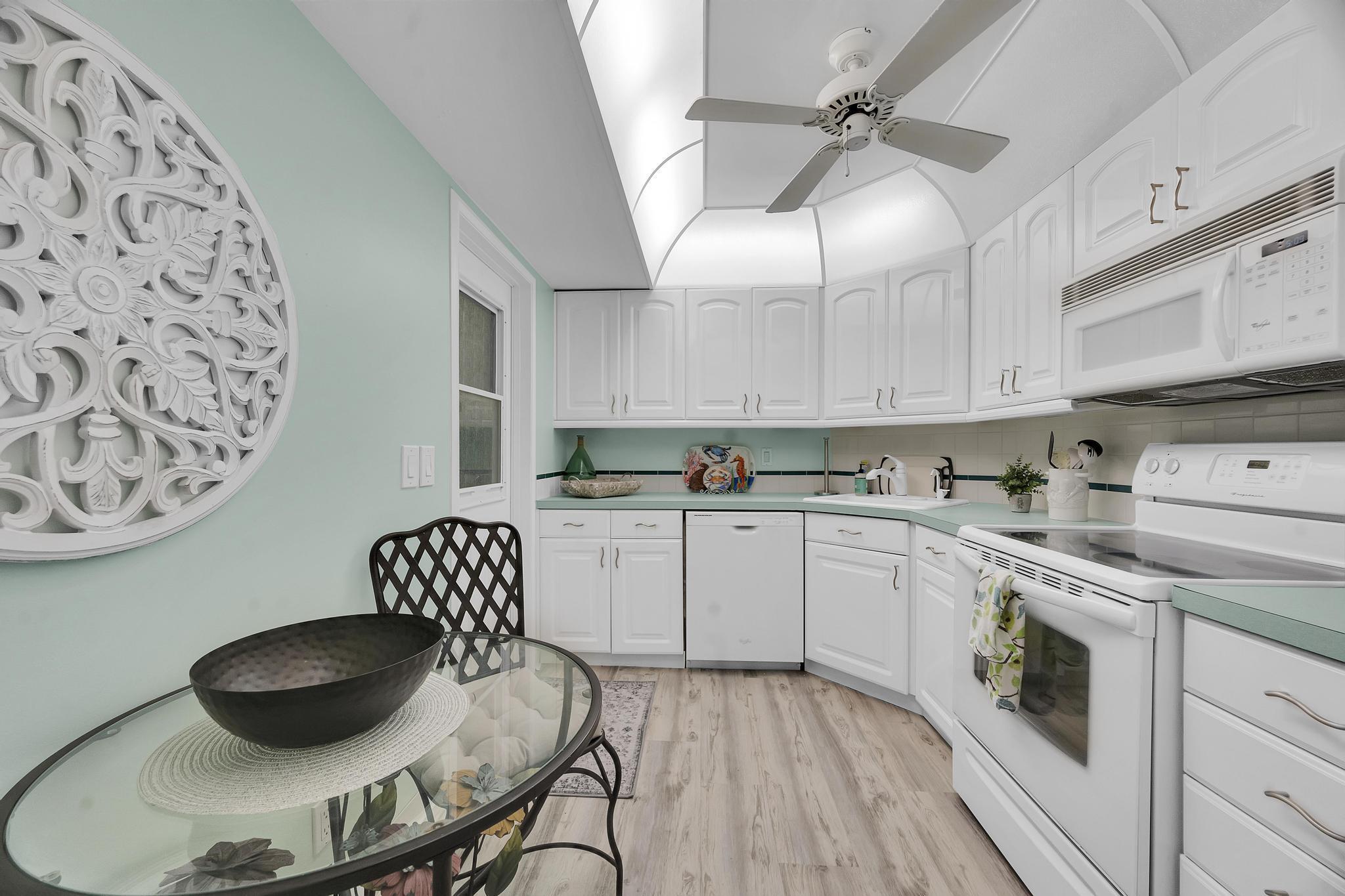 3492 NE Causeway Boulevard 103, Jensen Beach, FL 34957, Jensen Beach - Photo 3