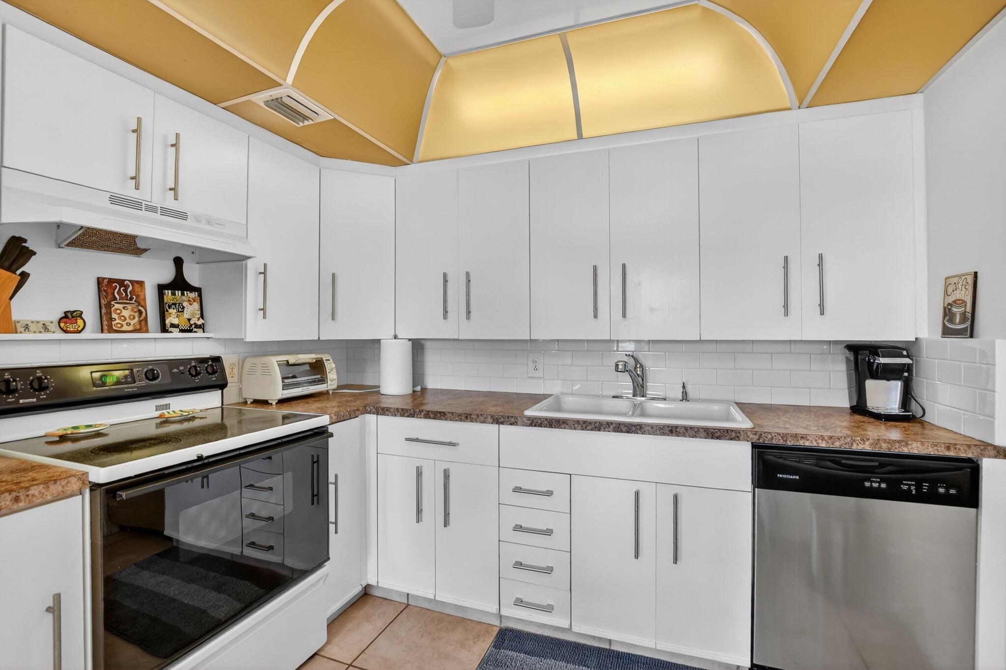 4008 Hythe A, Boca Raton, FL 33434, Boca Raton - Photo 4