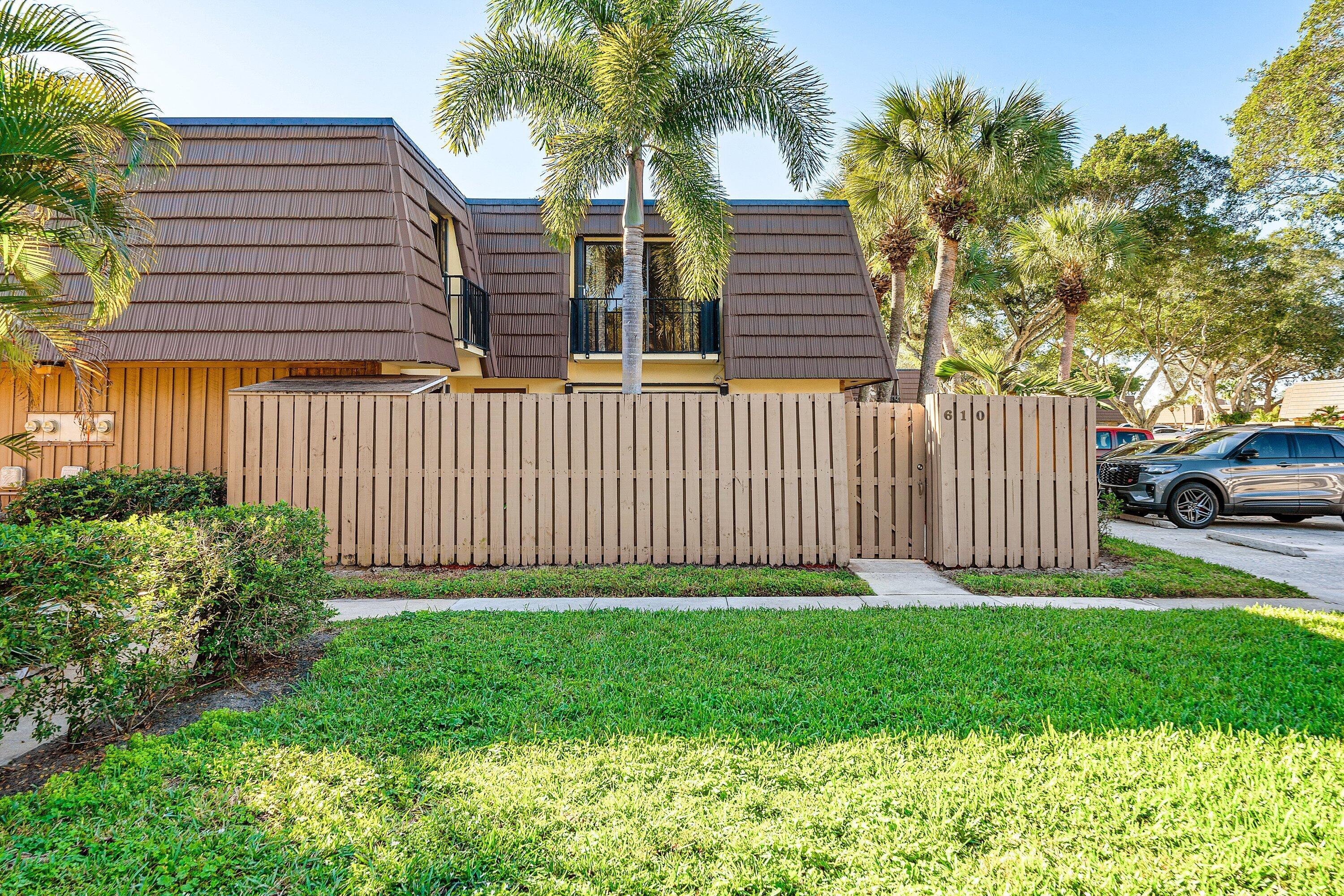 610 6th Court, Palm Beach Gardens, FL 33410, Palm Beach Gardens - Photo 2