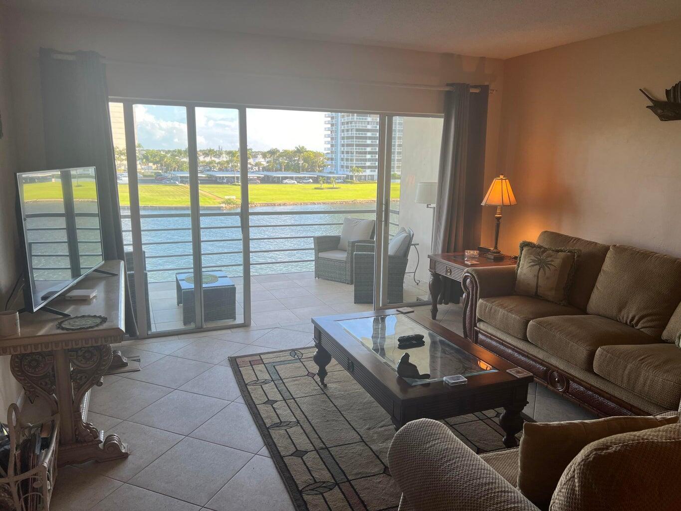 20 Yacht Club Drive 405, North Palm Beach, FL 33408, North Palm Beach - Photo 4