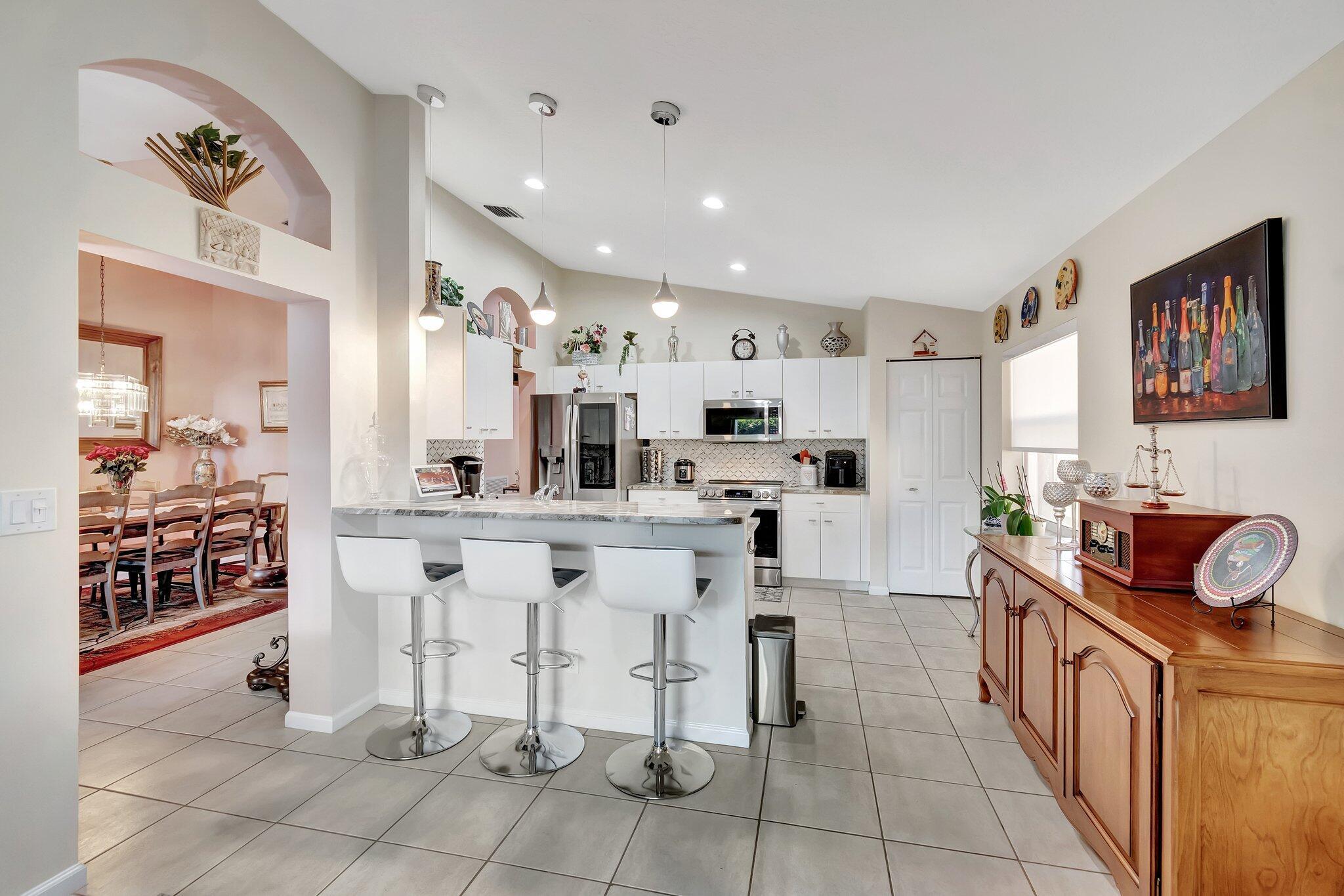 5670 Swaying Palm Lane, Boynton Beach, FL 33437, Boynton Beach - Photo 3