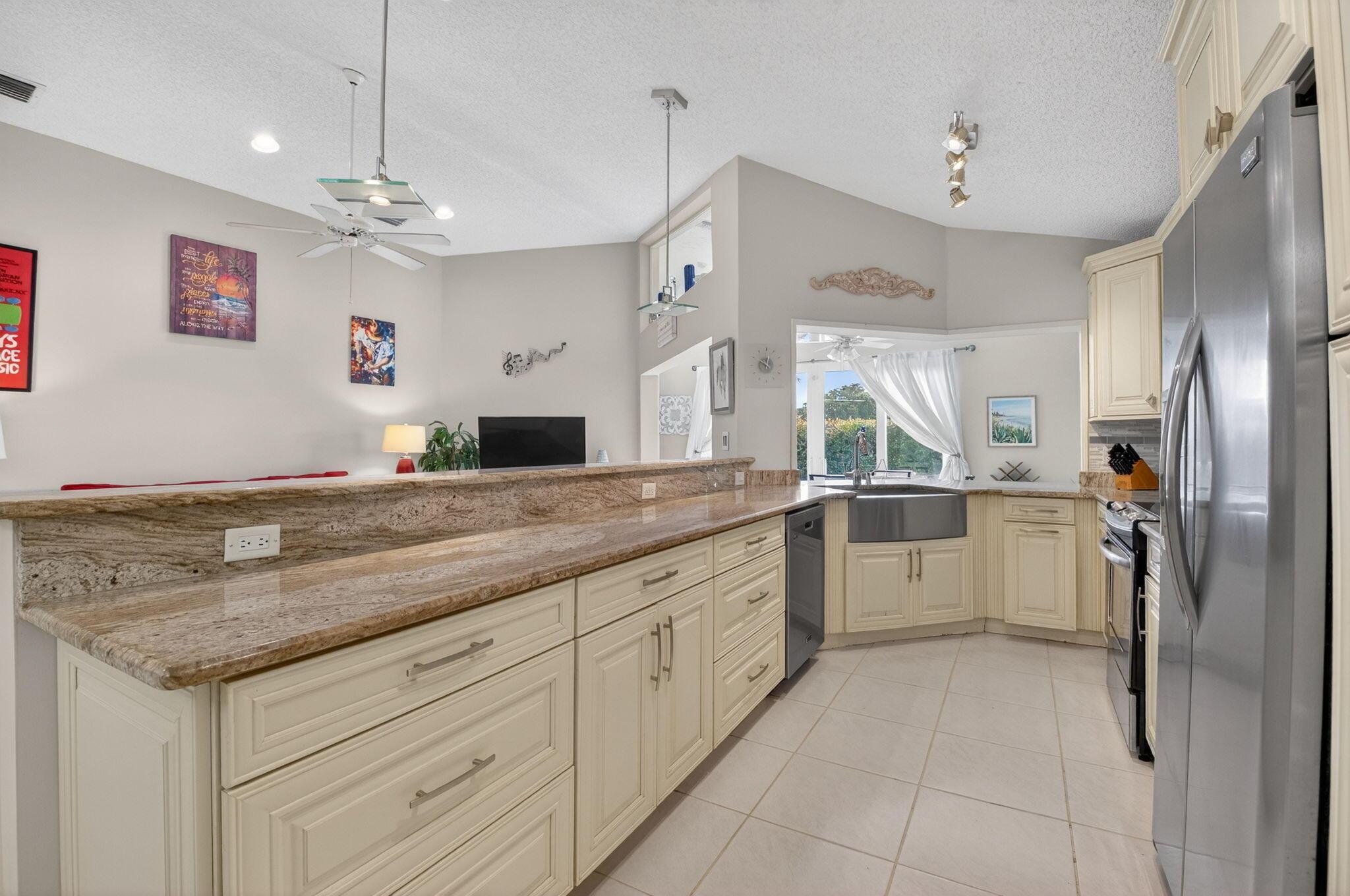 6165 Bay Isles Drive, Boynton Beach, FL 33437, Boynton Beach - Photo 3