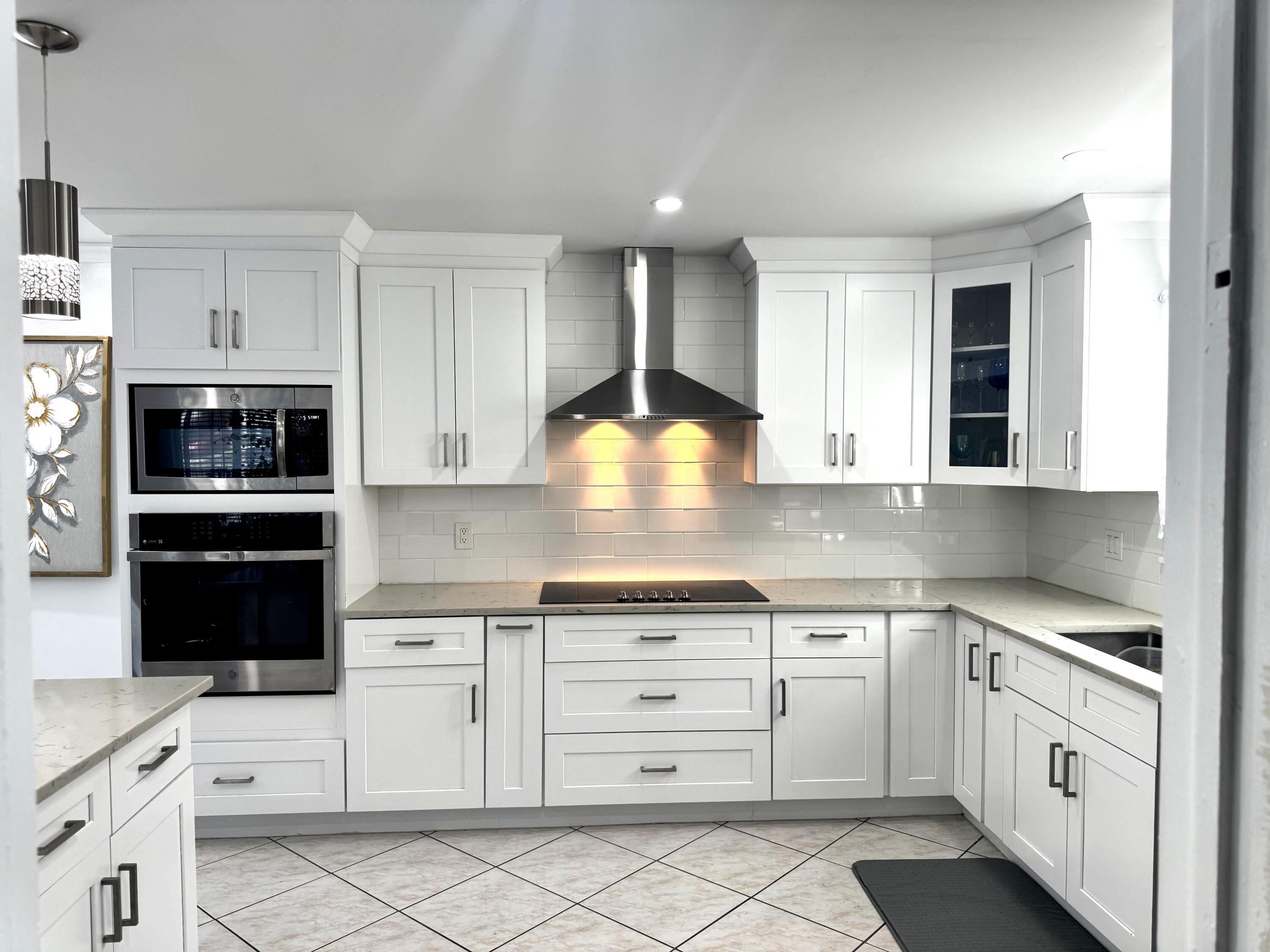 4170 Sussex Avenue, Lake Worth, FL 33461, Lake Worth - Photo 4