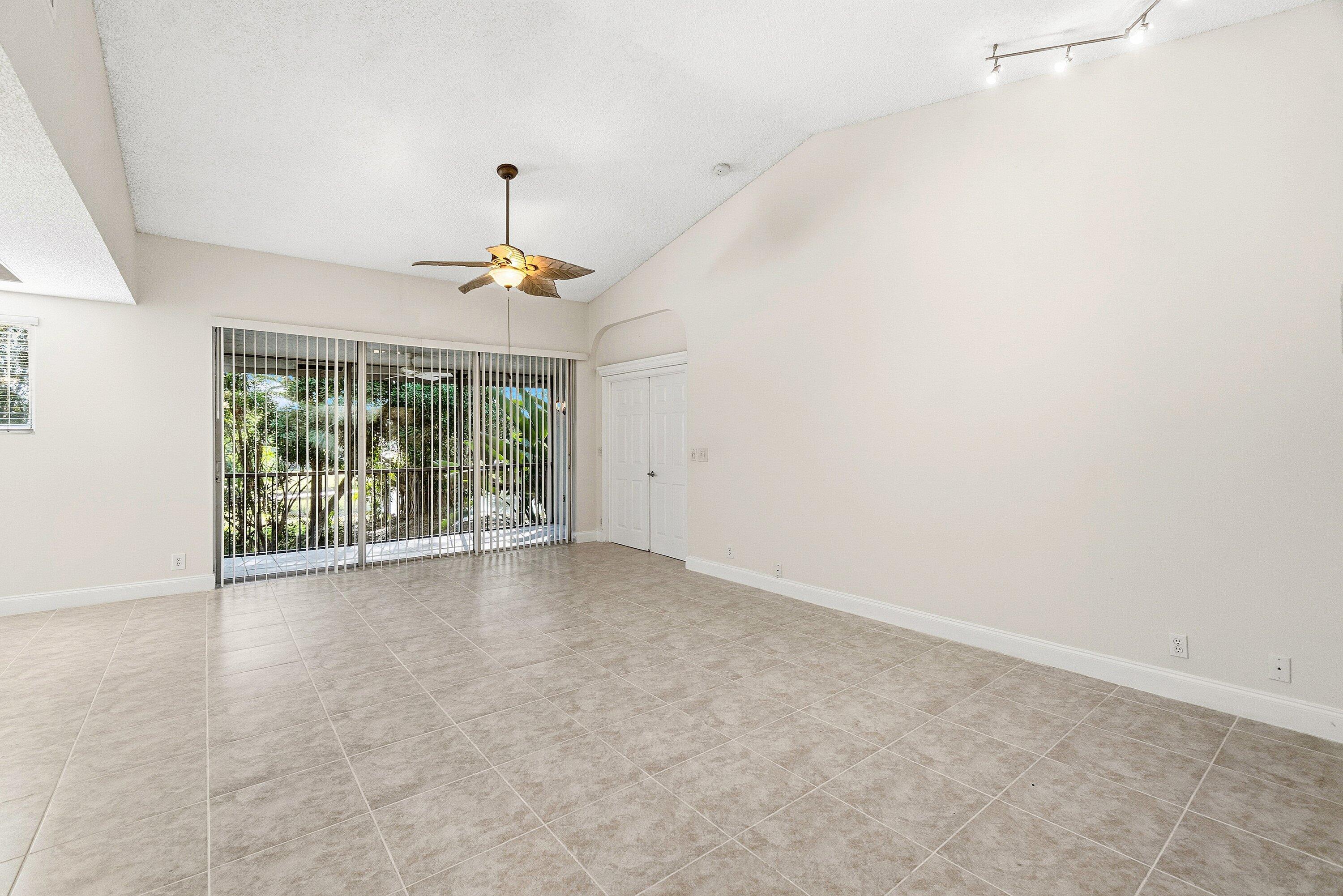 9770 Nickels Boulevard 405, Boynton Beach, FL 33436, Boynton Beach - Photo 4