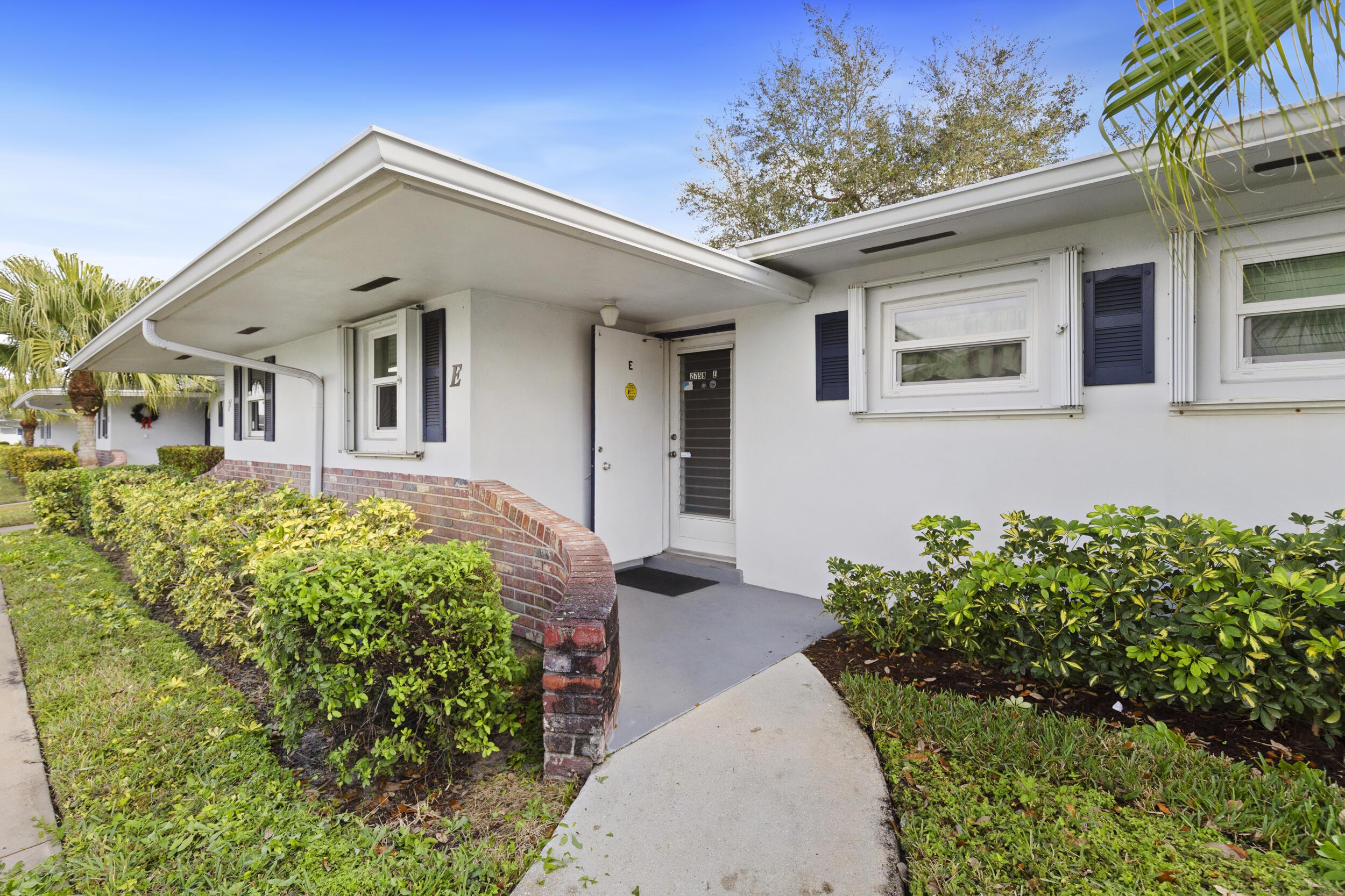 2758 Emory Drive E E, West Palm Beach, FL 33415, West Palm Beach - Photo 2