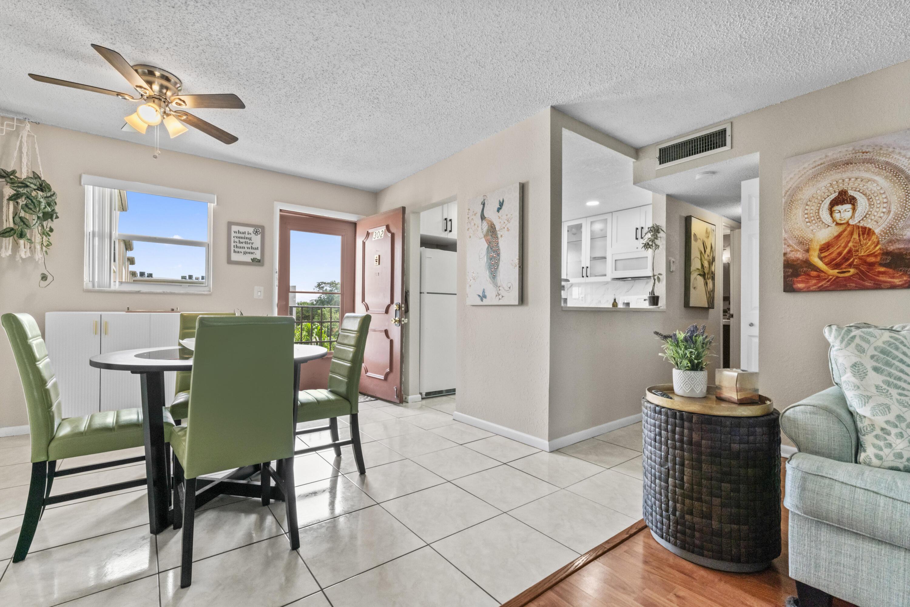 225 Bonnie Boulevard 302, Palm Springs, FL 33461, Palm Springs - Photo 4