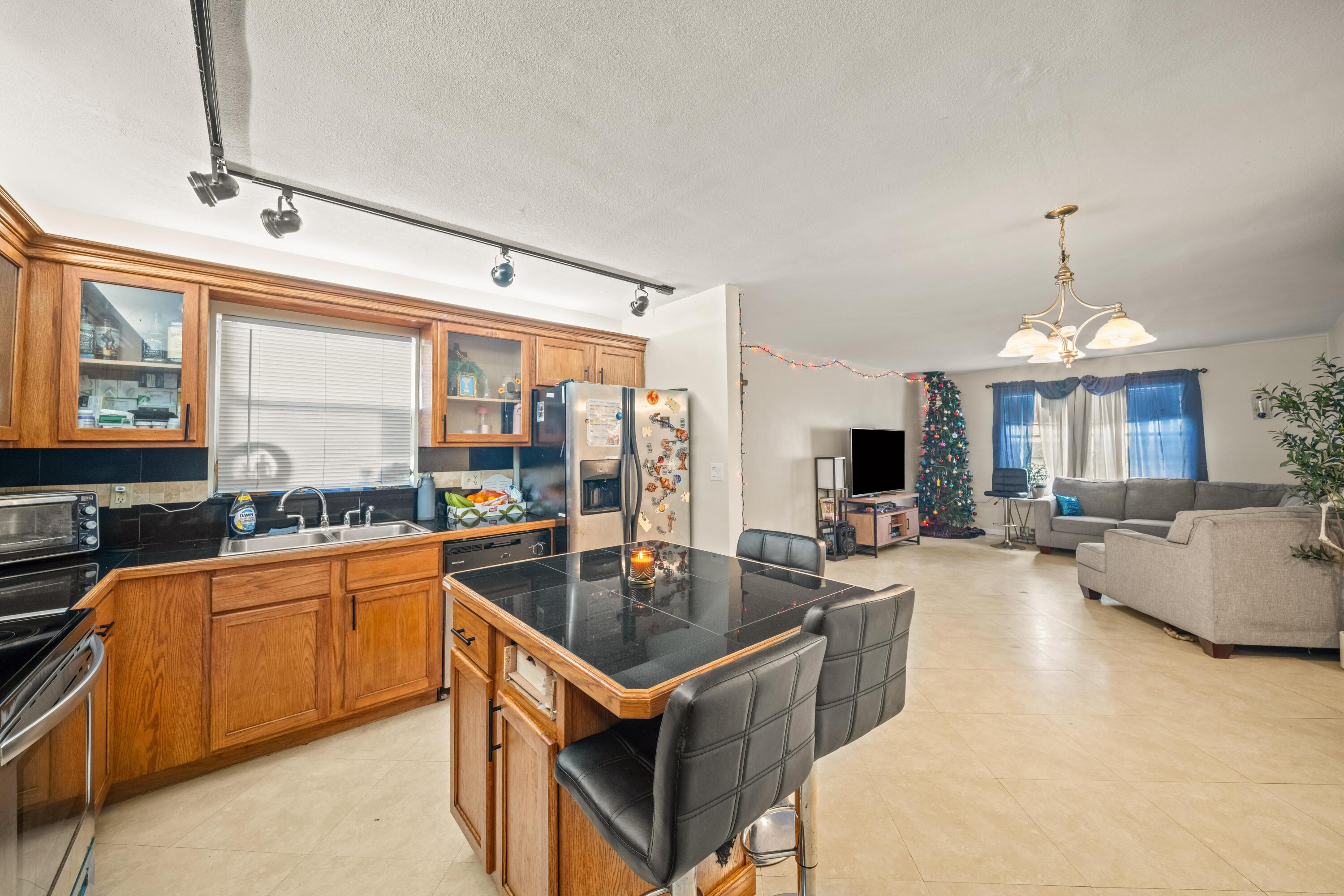 4528 SW 54th Street 302-B, Dania Beach, FL 33314, Dania Beach