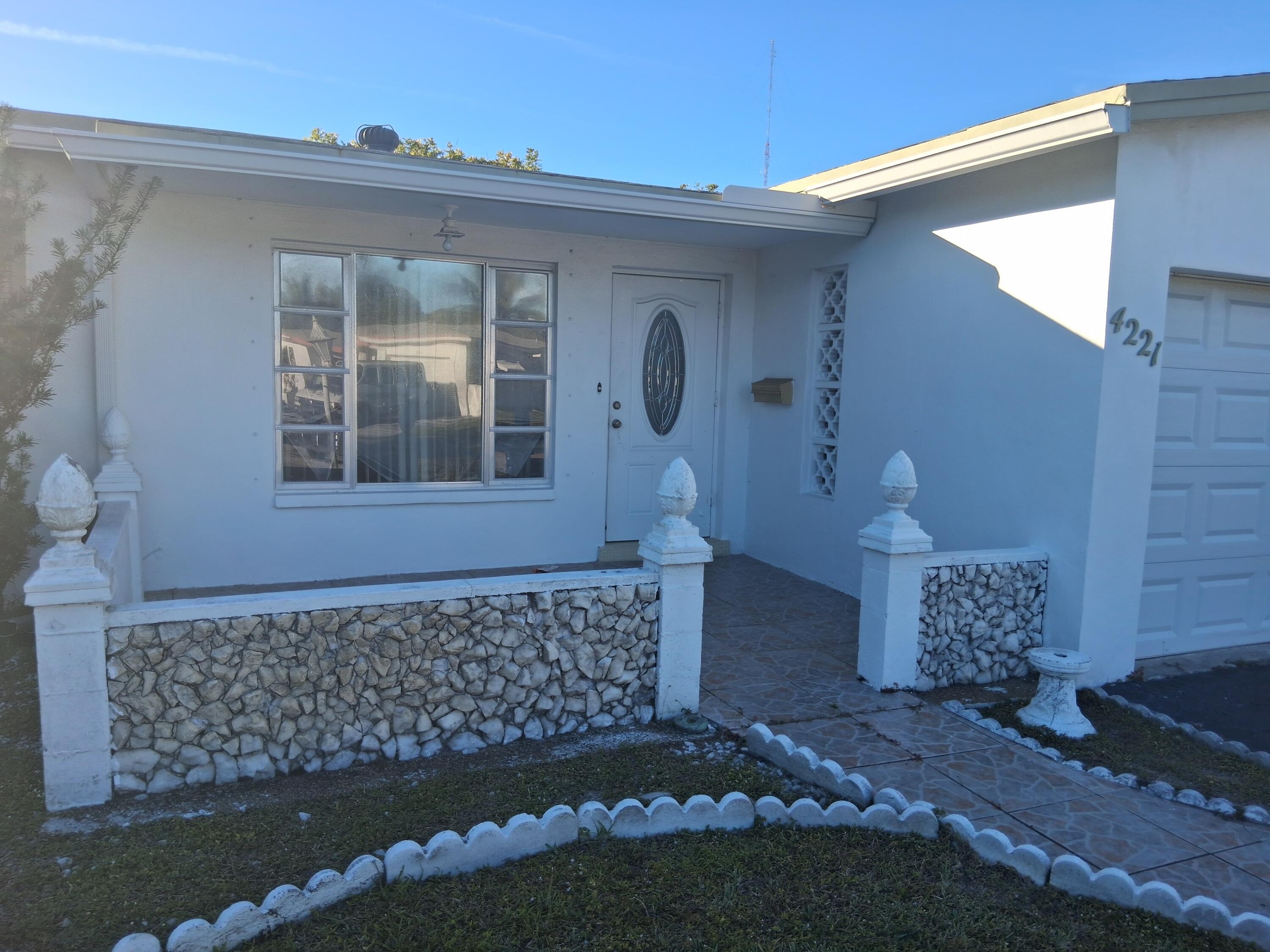 4221 NW 51st Avenue NE, Lauderdale Lakes, FL 33319, Lauderdale Lakes - Photo 3
