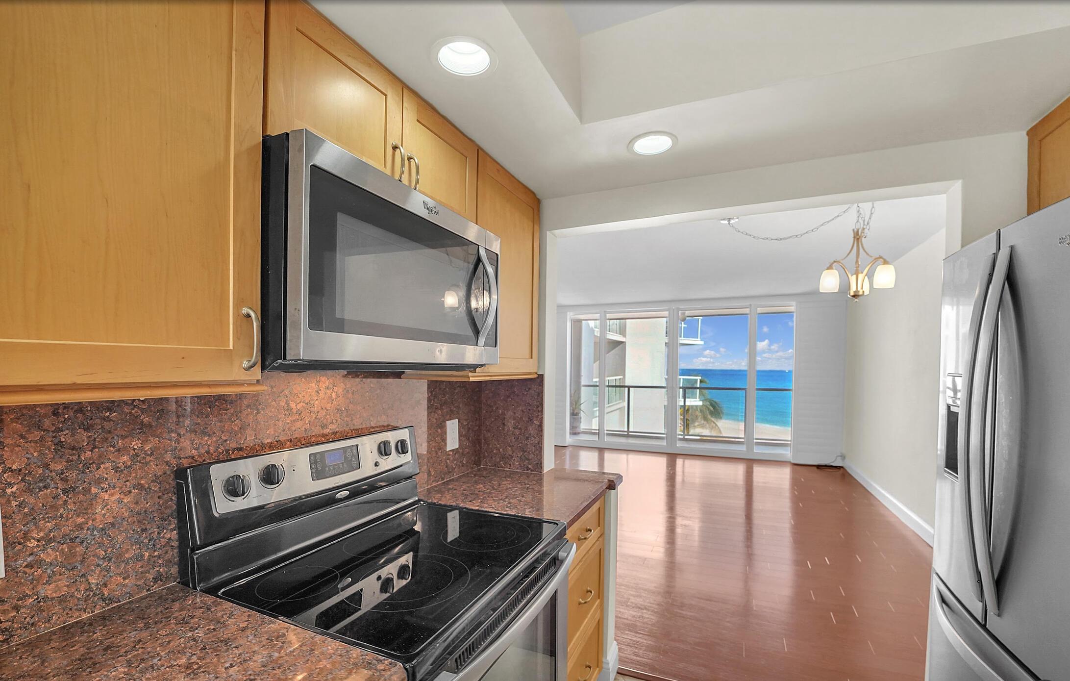 1057 Hillsboro Mile 411, Hillsboro Beach, FL 33062, Hillsboro Beach - Photo 4