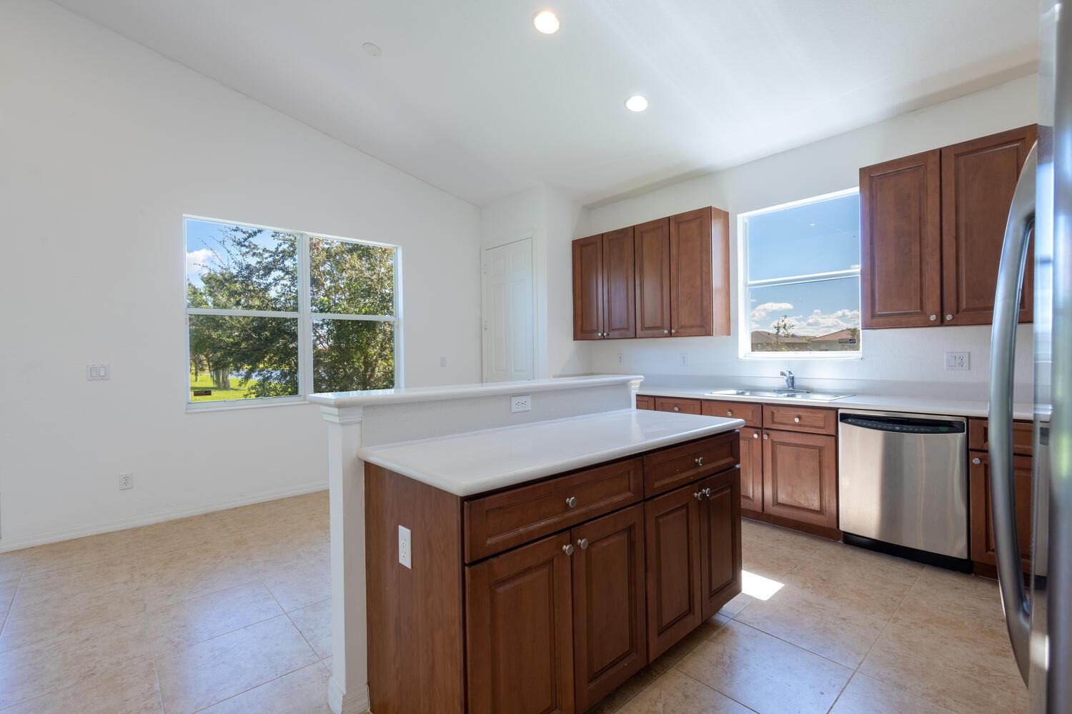 754 Aberfoyle Avenue, Fort Pierce, FL 34947, Fort Pierce - Photo 4