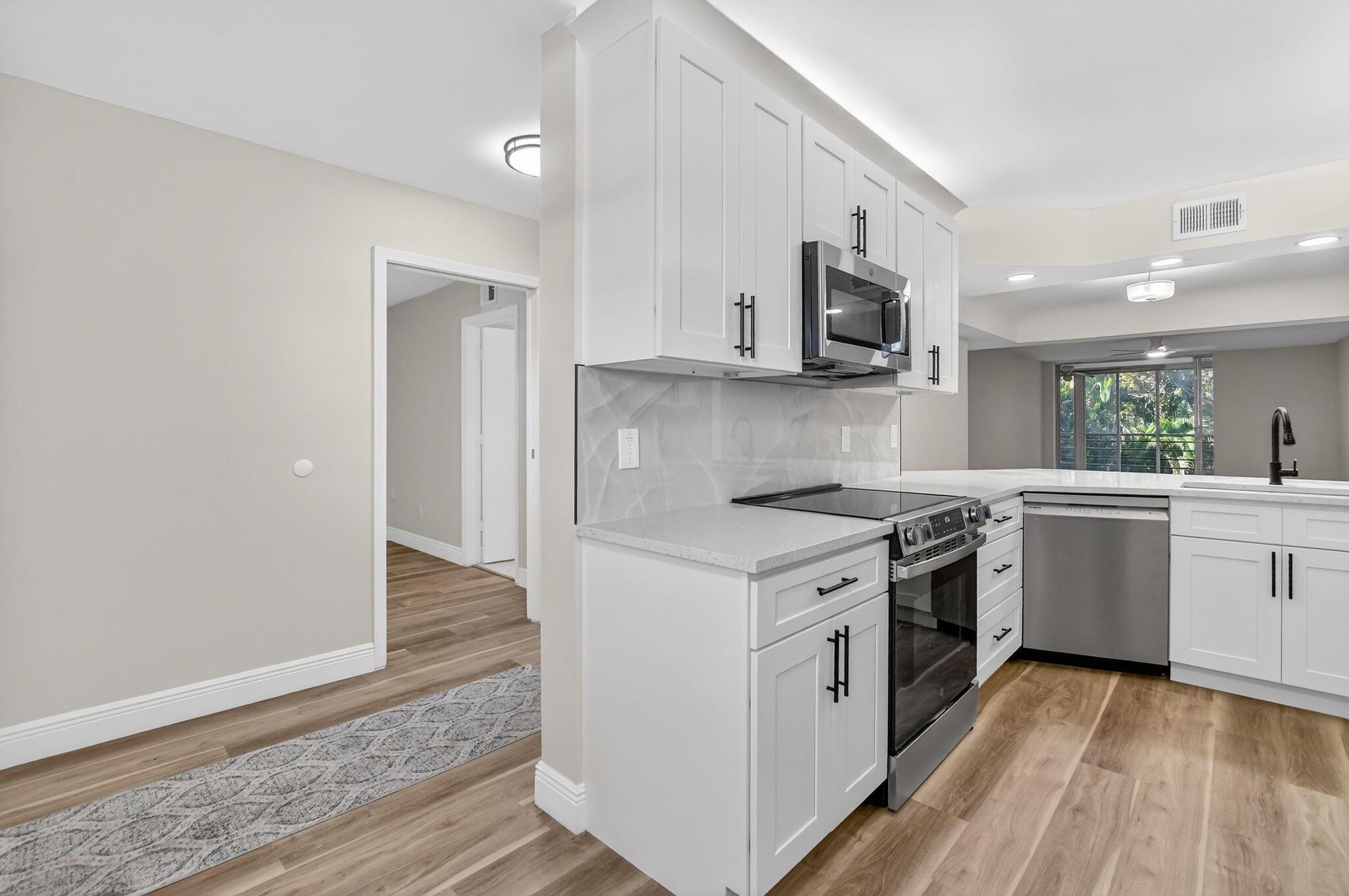 23247 Barwood Lane N 205, Boca Raton, FL 33428, Boca Raton - Photo 2