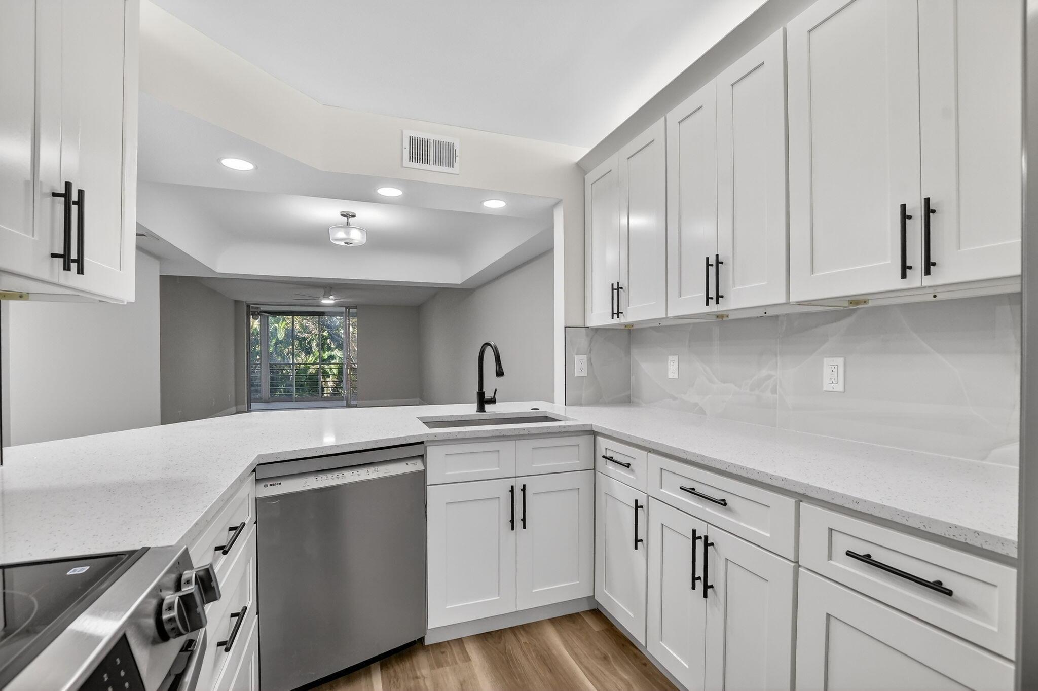 23247 Barwood Lane N 205, Boca Raton, FL 33428, Boca Raton - Photo 4
