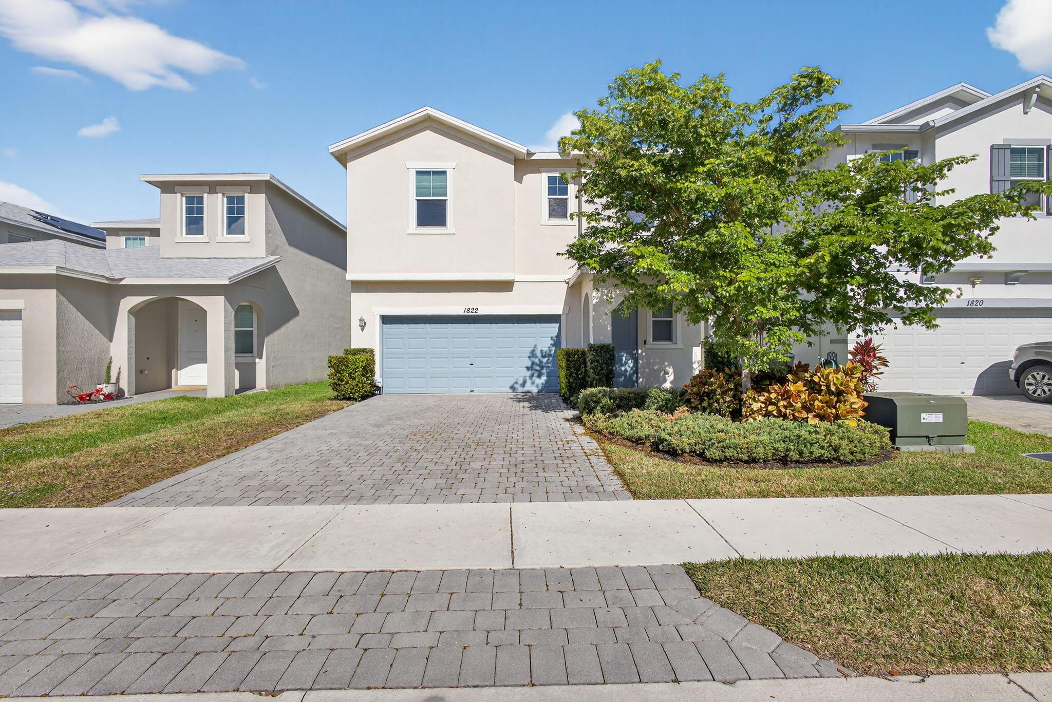 1822 Lake Cove Drive, Lake Worth, FL 33460, Lake Worth - Photo 5