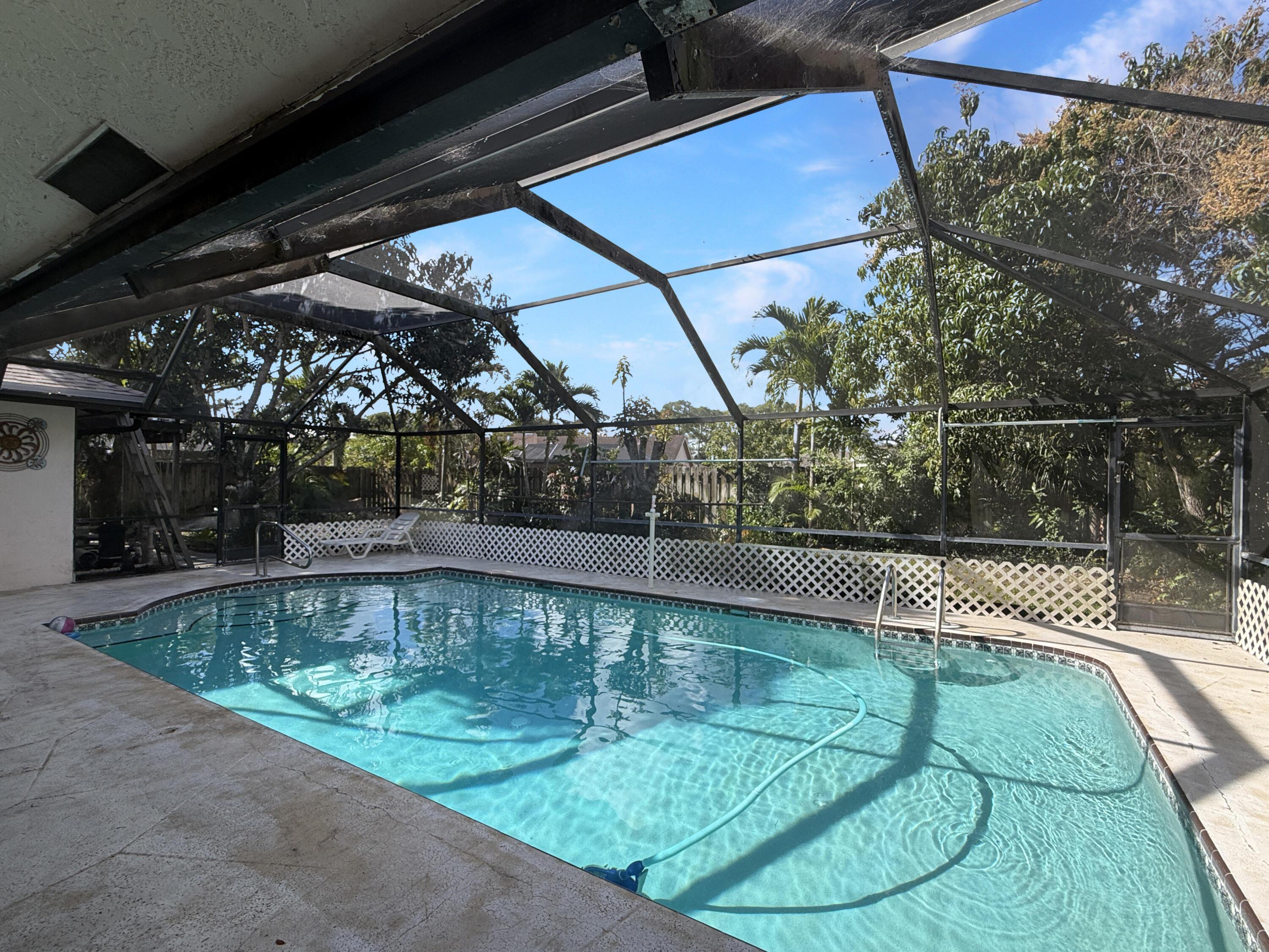541 Azure Avenue, Wellington, FL 33414, Wellington - Photo 2