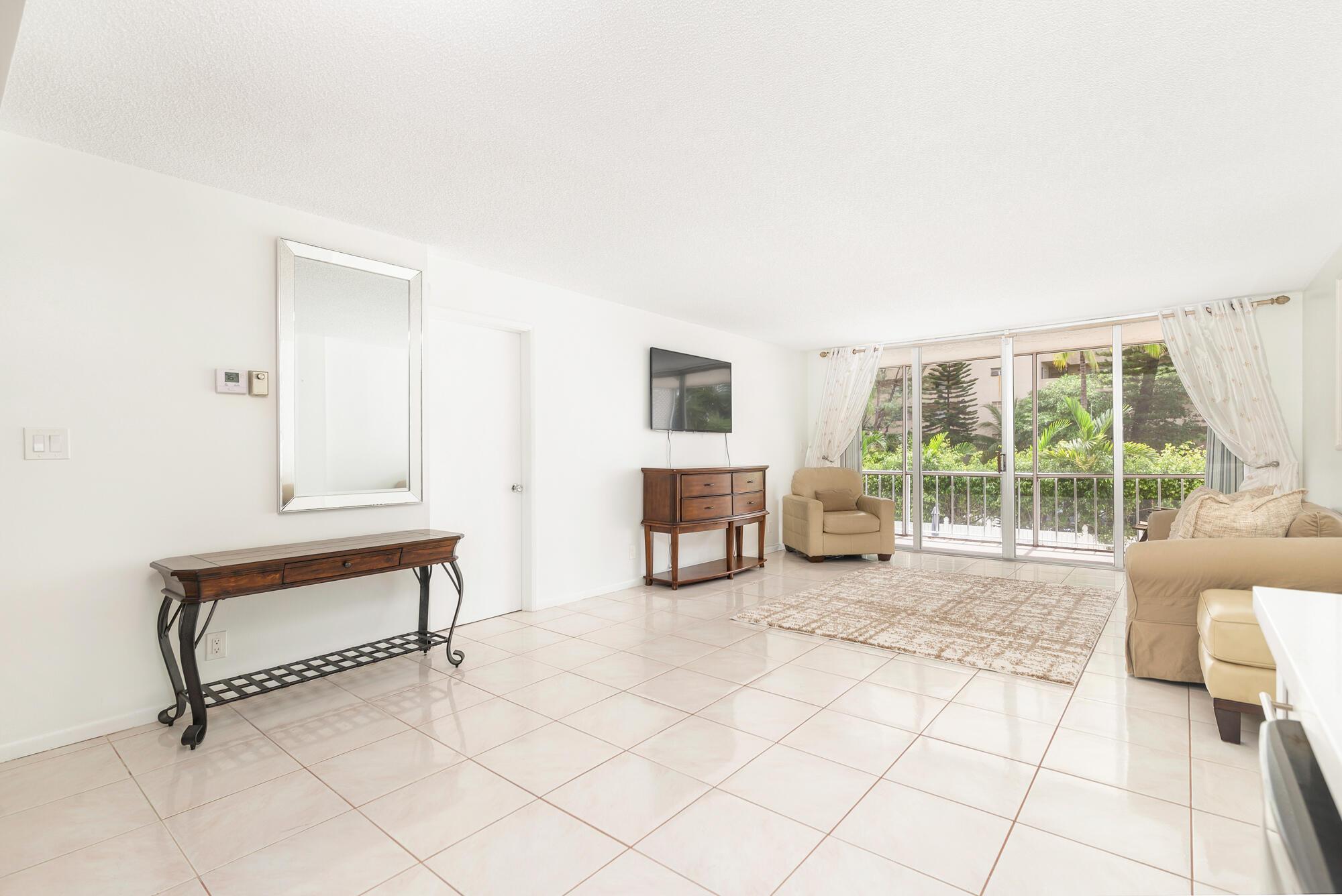 3575 S Ocean Boulevard 205, South Palm Beach, FL 33480, South Palm Beach - Photo 4