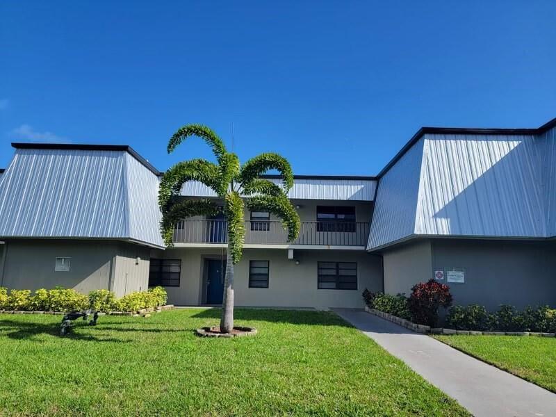 2516 S 19th Street 208, Fort Pierce, FL 34982, Fort Pierce - Photo 2