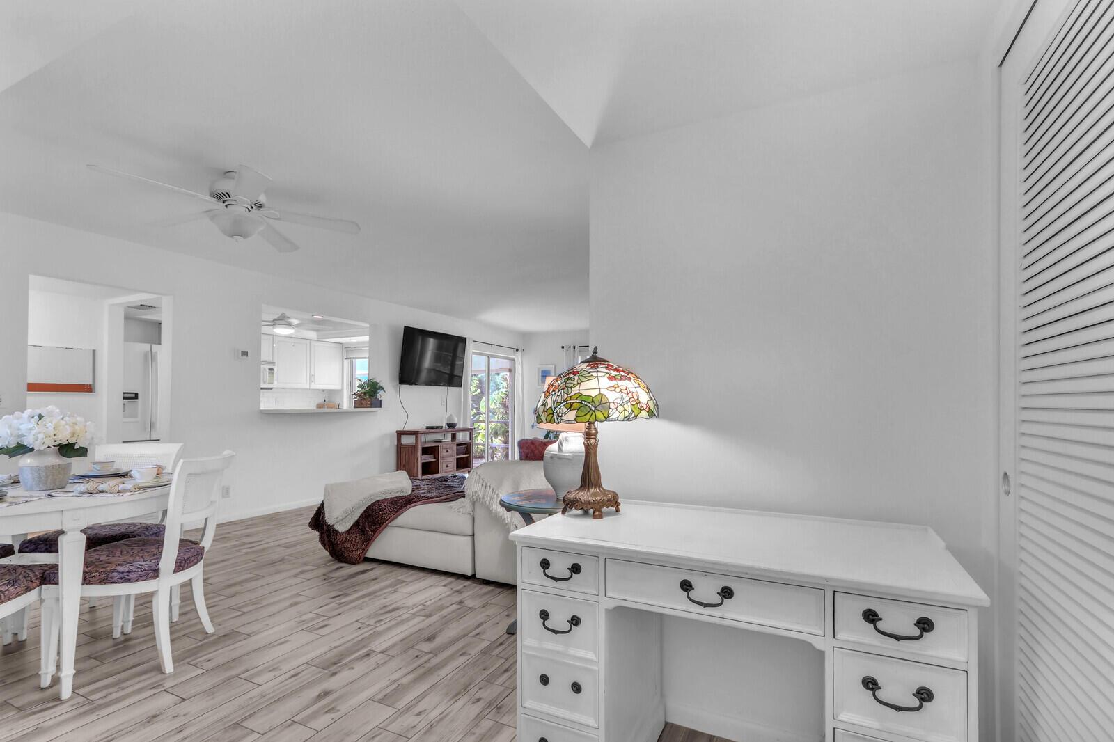 5540 Tamberlane Circle 118, Palm Beach Gardens, FL 33418, Palm Beach Gardens - Photo 5