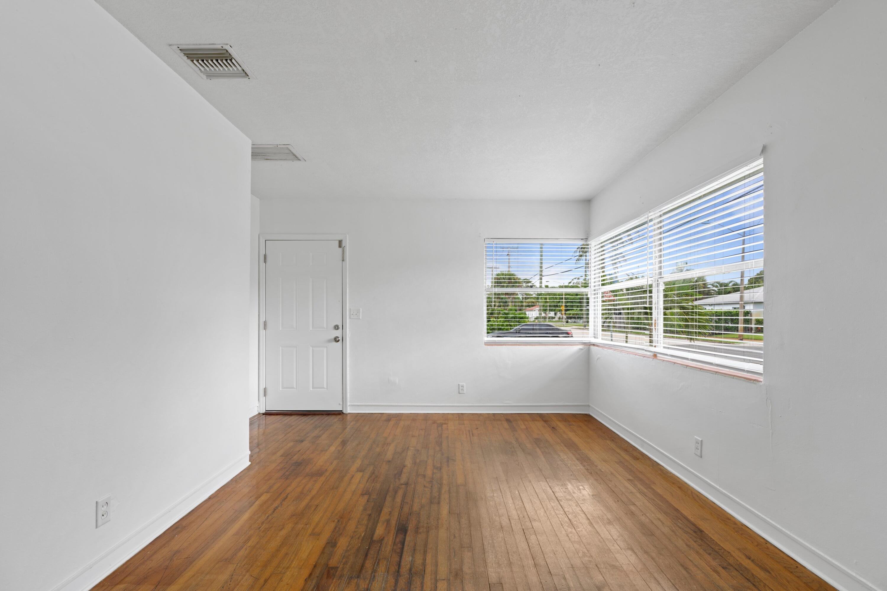 5208 Spruce Avenue B, West Palm Beach, FL 33407, West Palm Beach - Photo 3