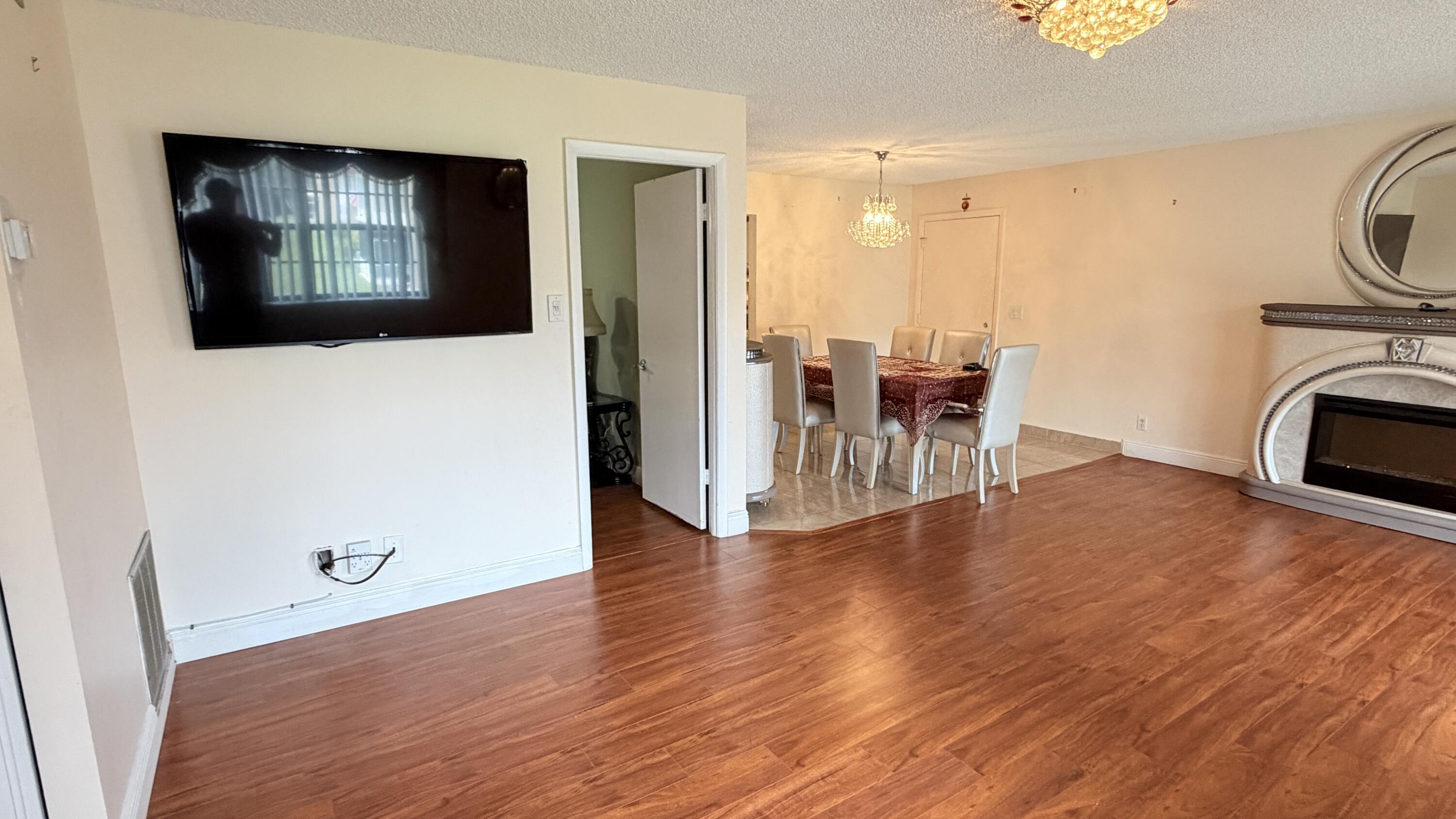 320 Lake Dora Drive 320, West Palm Beach, FL 33411, West Palm Beach - Photo 4