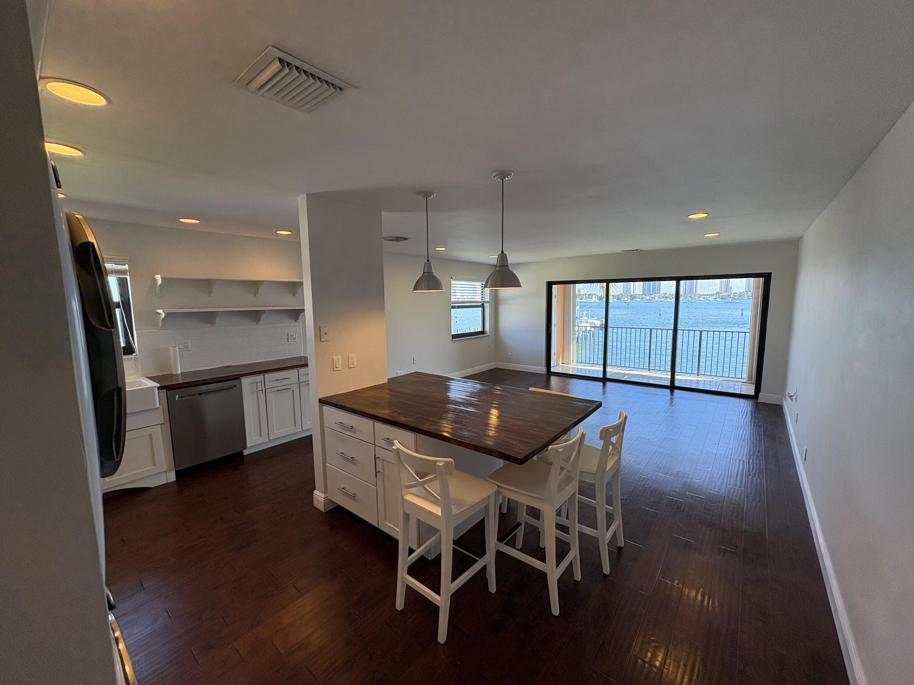 360 Wilma Circle 5, Riviera Beach, FL 33404, Riviera Beach - Photo 5