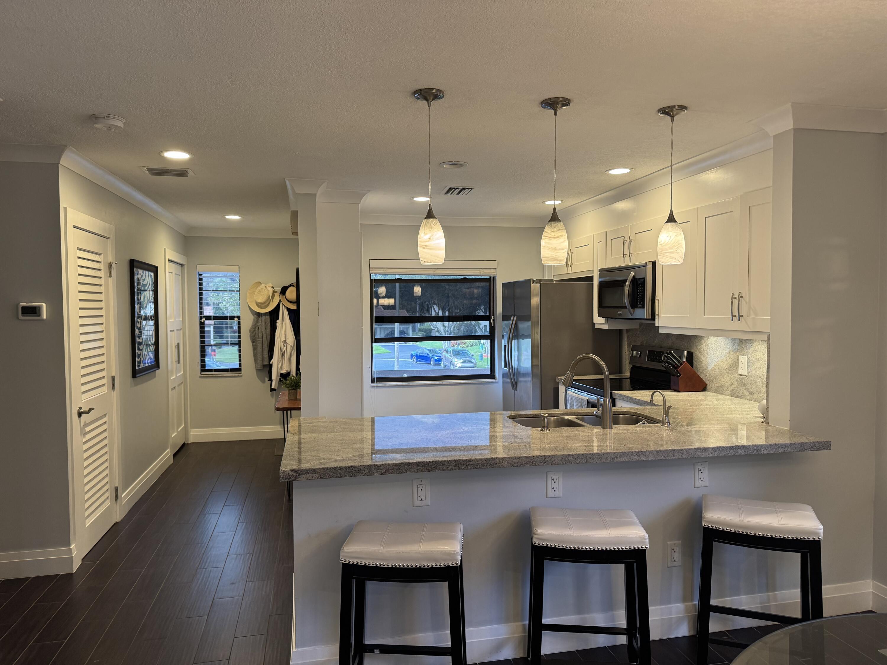 21876 Cypress Circle Circle B, Boca Raton, FL 33433, Boca Raton - Photo 2