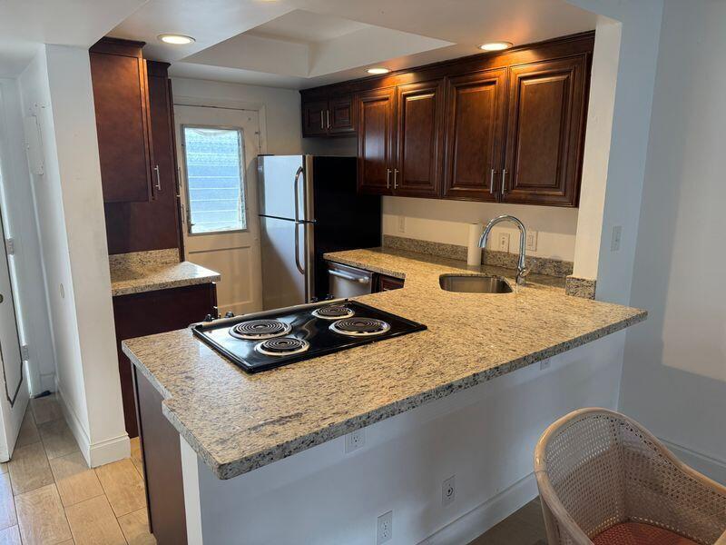 5401 NW 2nd Avenue 219, Boca Raton, FL 33487, Boca Raton - Photo 2