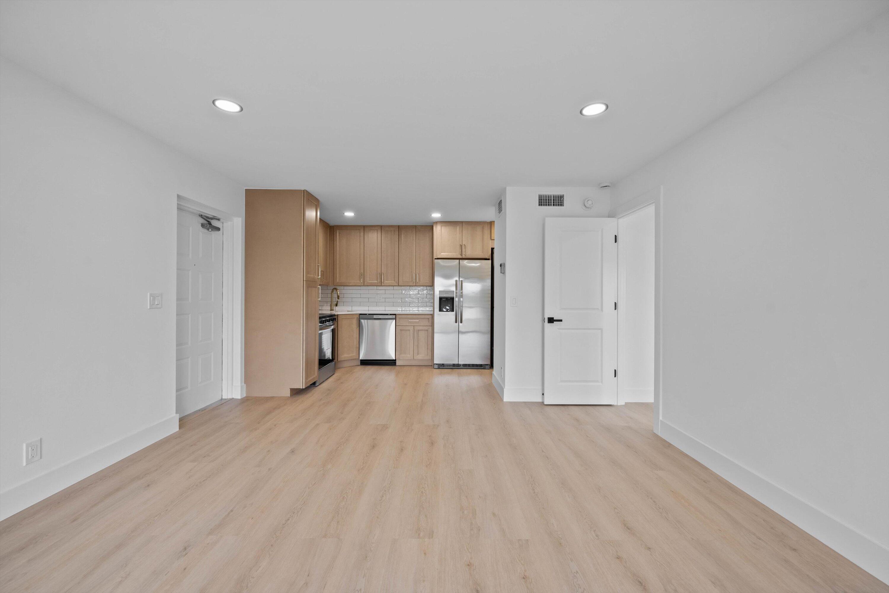 1112 Green Pine Boulevard F3, West Palm Beach, FL 33409, West Palm Beach - Photo 4