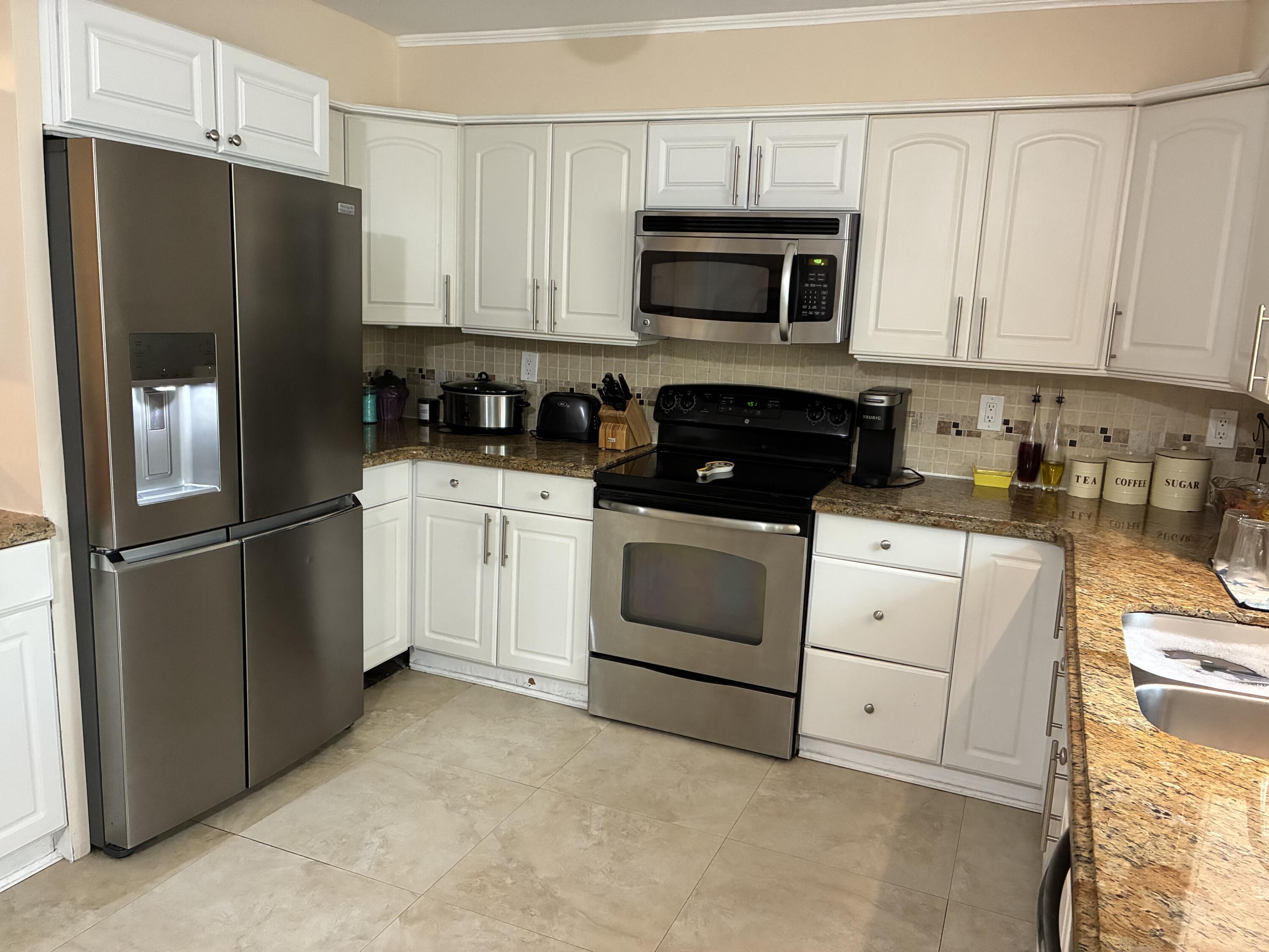 813 SE 10th Terrace Terrace, Deerfield Beach, FL 33441, Deerfield Beach - Photo 4