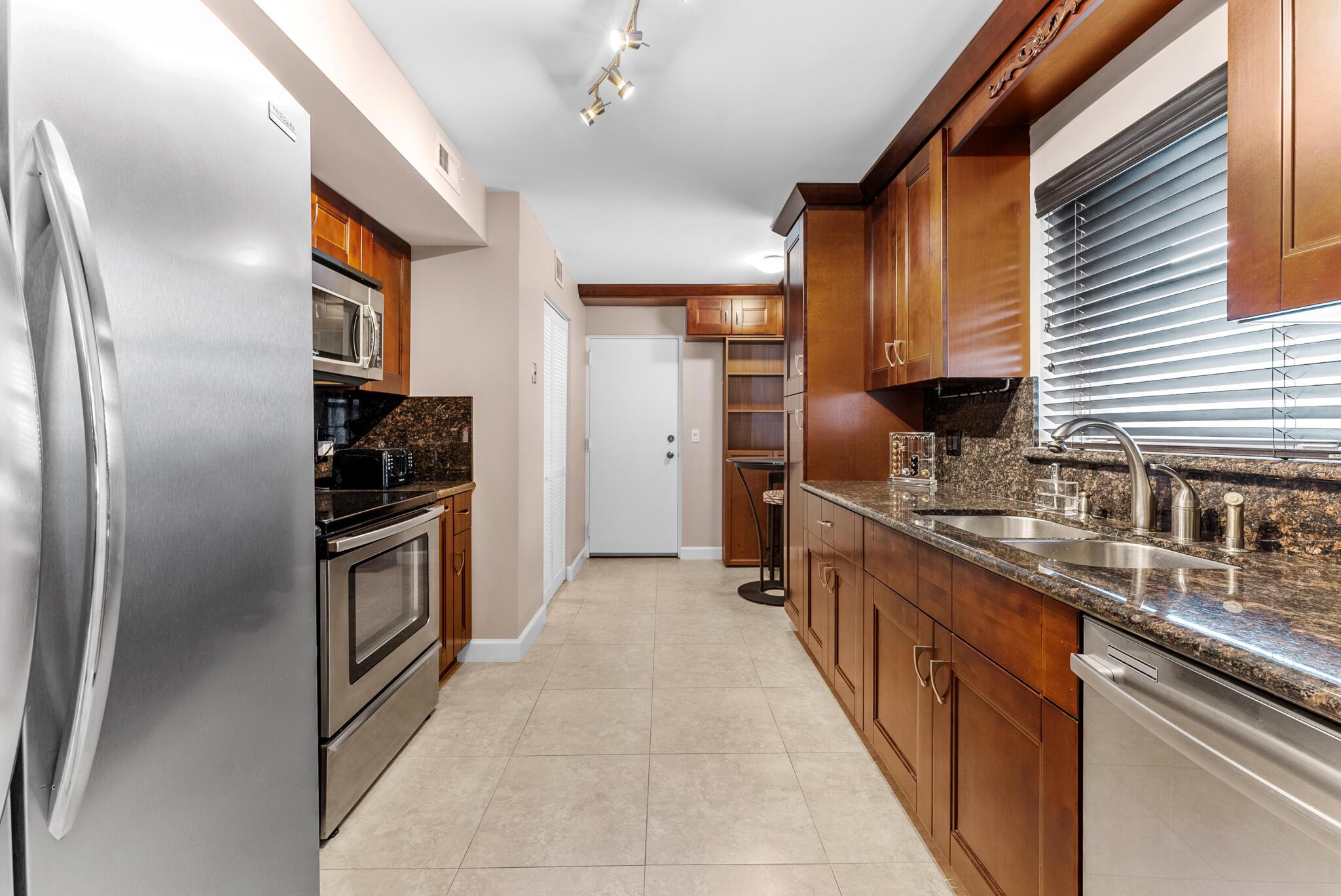 6300 NW 2nd Avenue 201, Boca Raton, FL 33487, Boca Raton - Photo 2