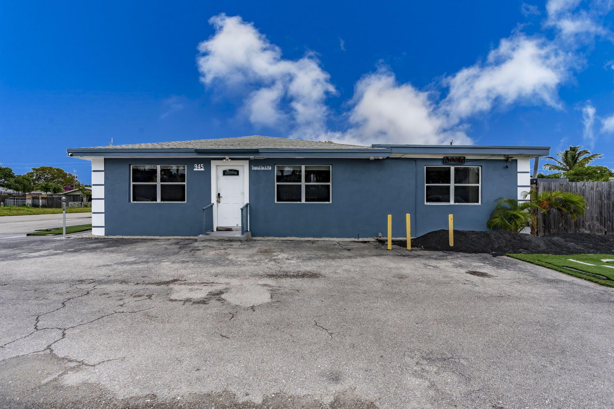 945 Miner Road, Lake Worth, FL 33462, Lake Worth