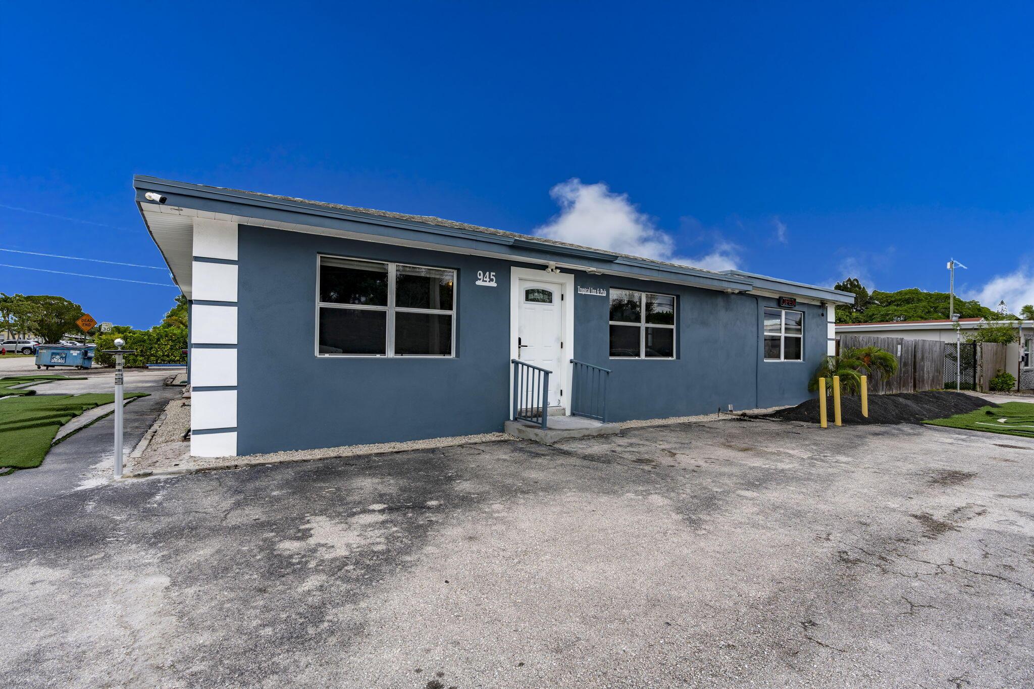 945 Miner Road, Lake Worth, FL 33462, Lake Worth - Photo 5