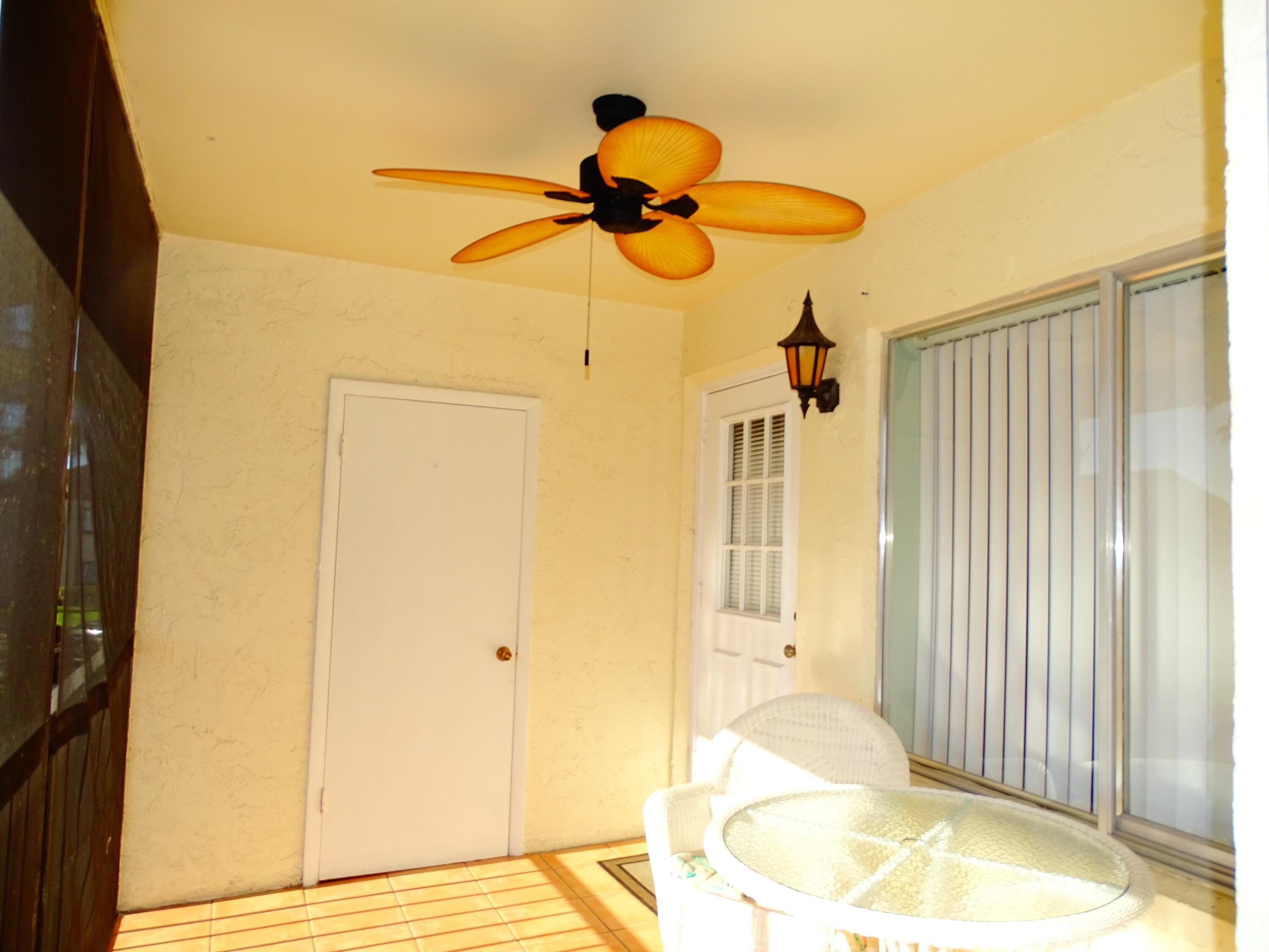 409 Pine Glen Lane A-2, Greenacres, FL 33463, Greenacres - Photo 4